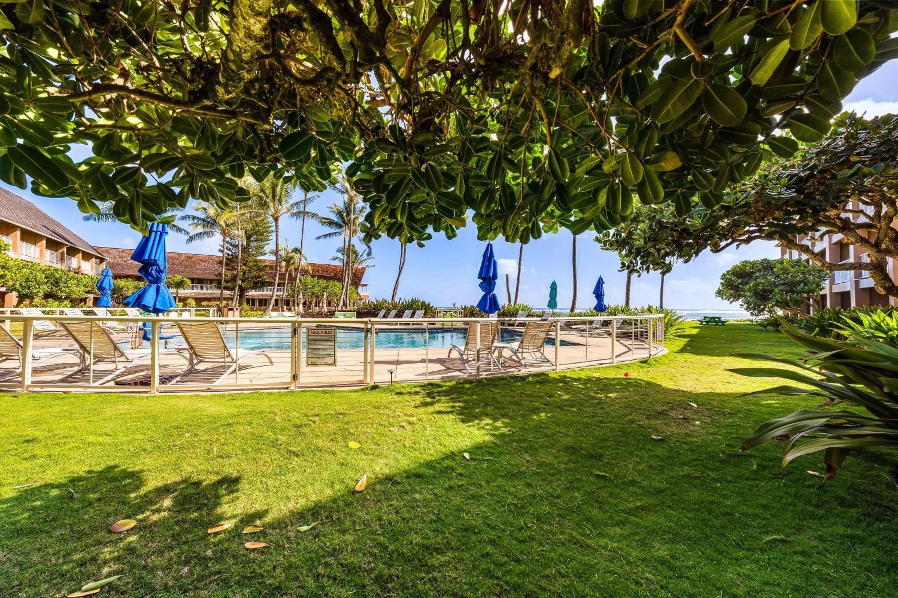 Photo of the whole room in THE ISO HOTEL, Trademark Collection by Wyndham