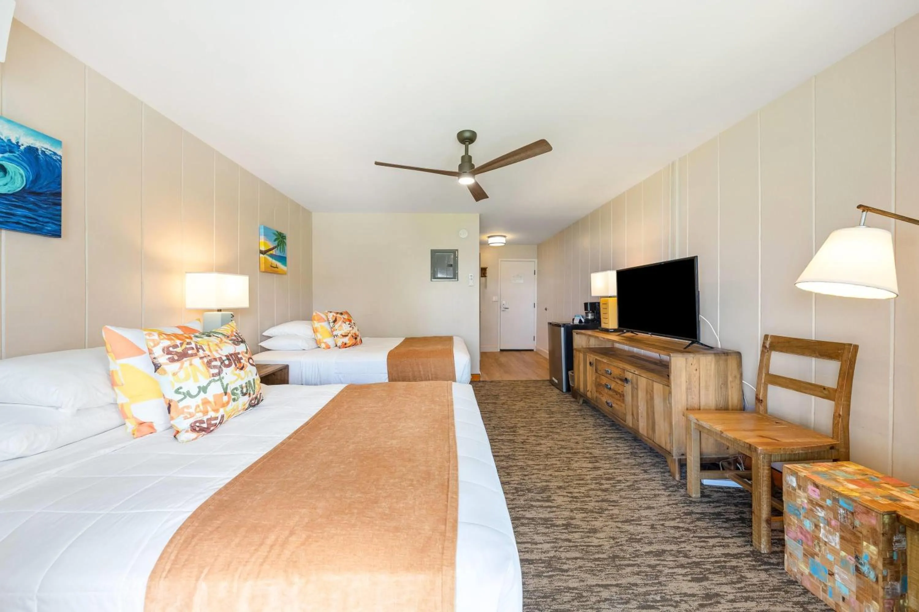 Photo of the whole room, Bed in THE ISO HOTEL, Trademark Collection by Wyndham