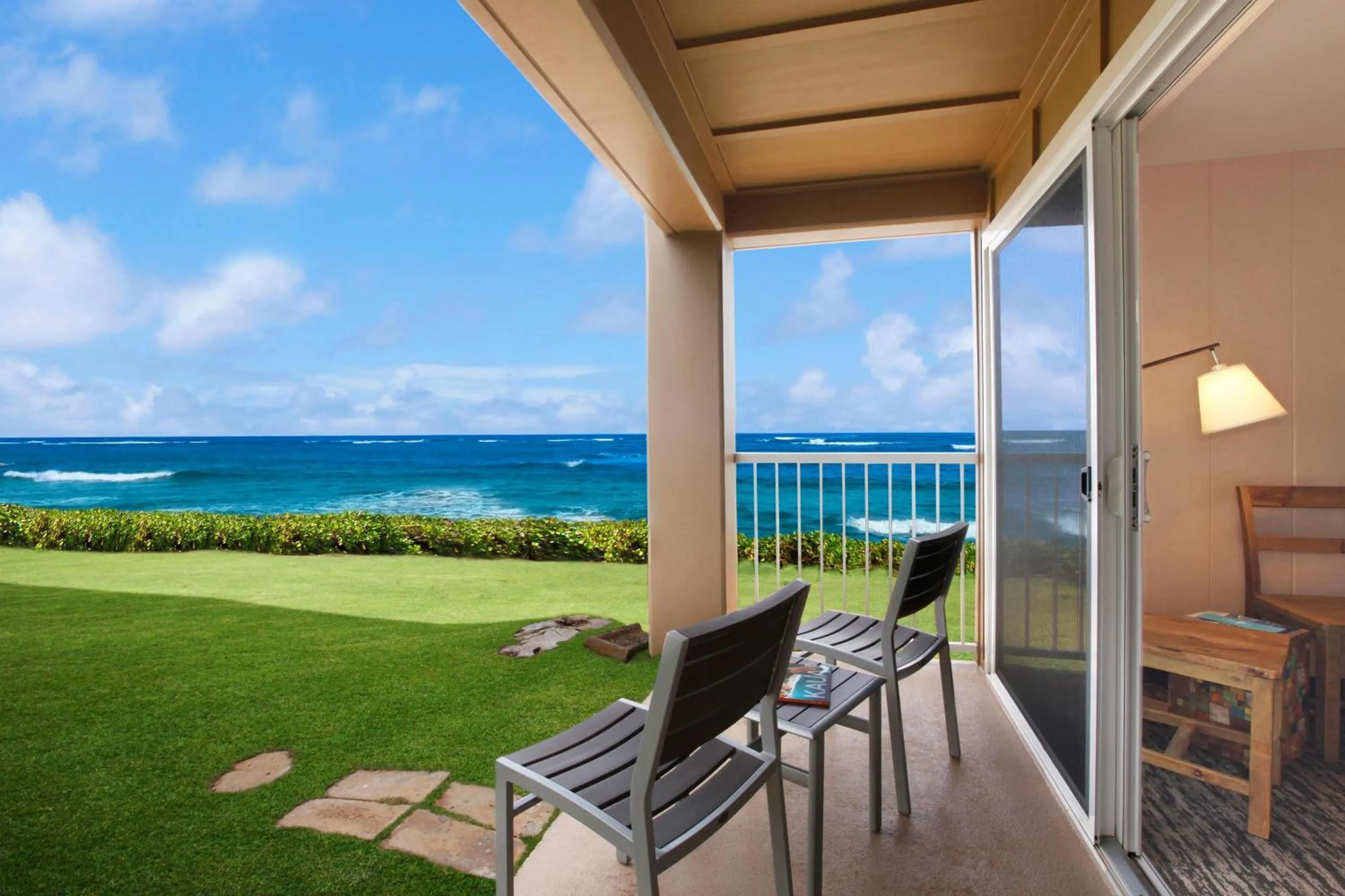 Photo of the whole room in THE ISO HOTEL, Trademark Collection by Wyndham