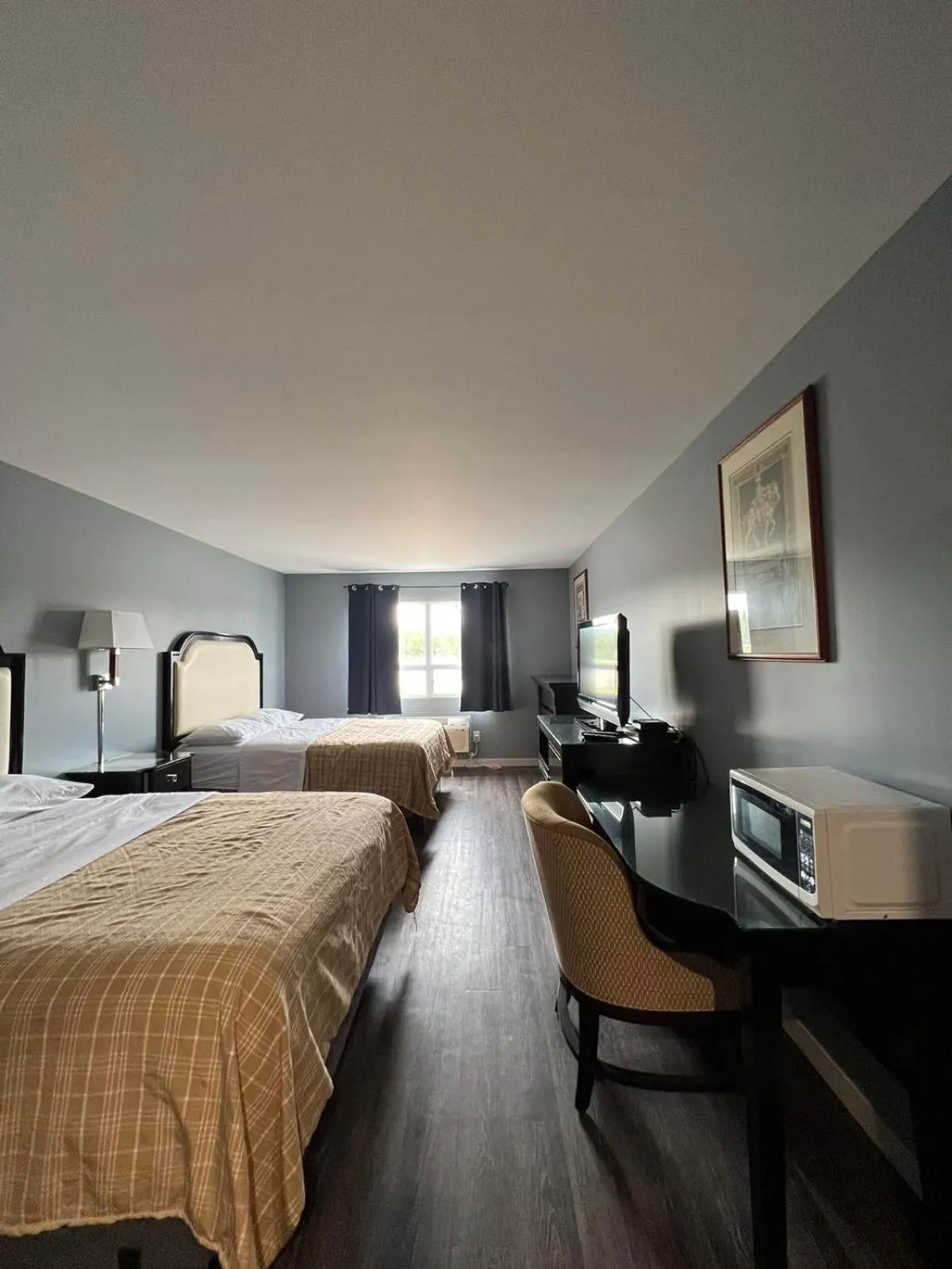 Photo of the whole room, Bed in HWY 17 Hotel