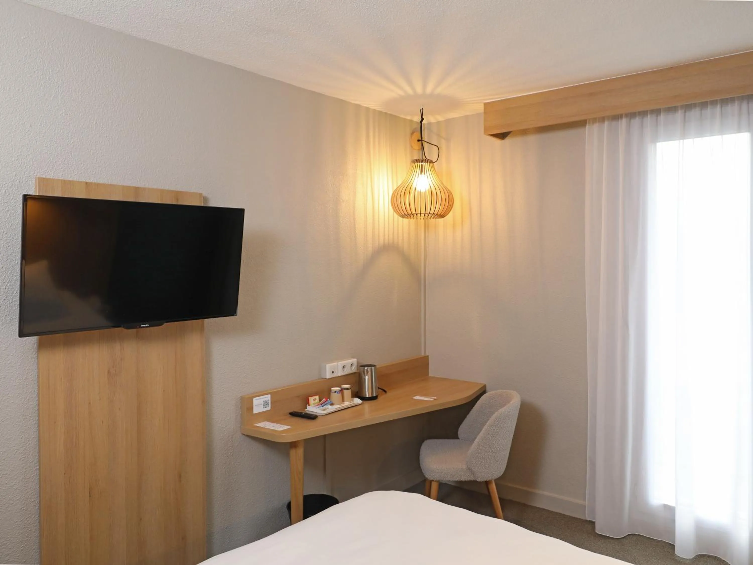 Bed in Mercure Abbeville Centre – Porte de La Baie de Somme