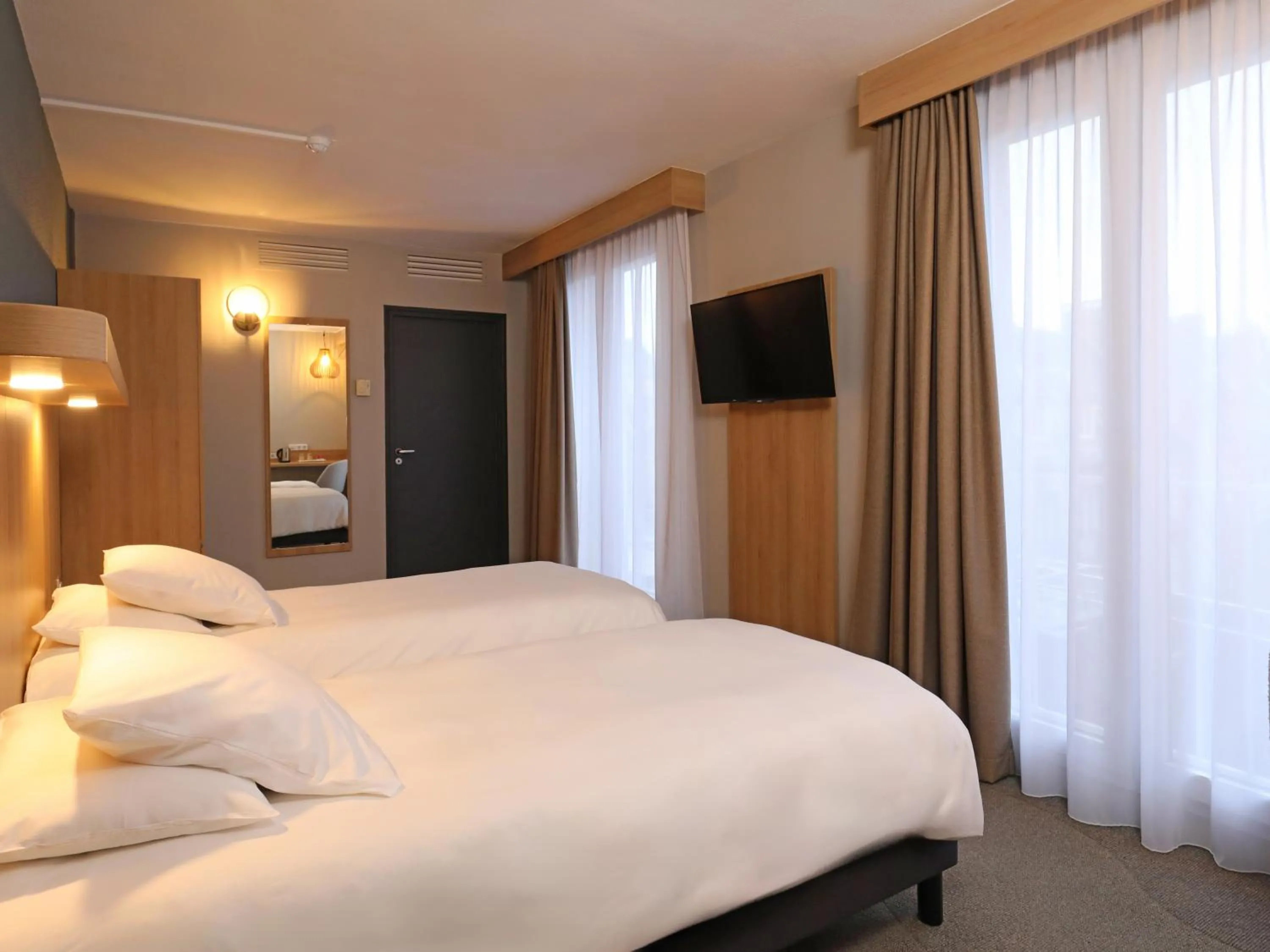 Bed in Mercure Abbeville Centre – Porte de La Baie de Somme