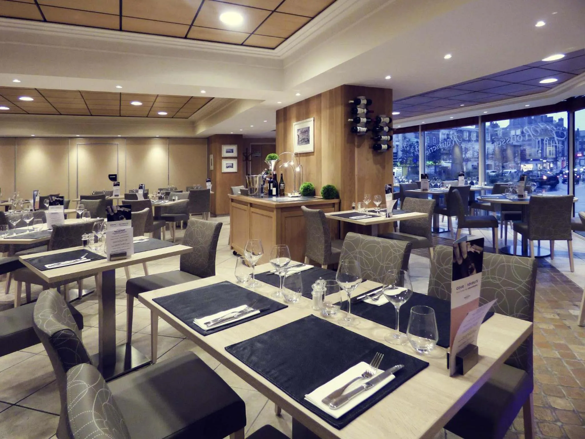 Restaurant/places to eat in Mercure Abbeville Centre – Porte de La Baie de Somme