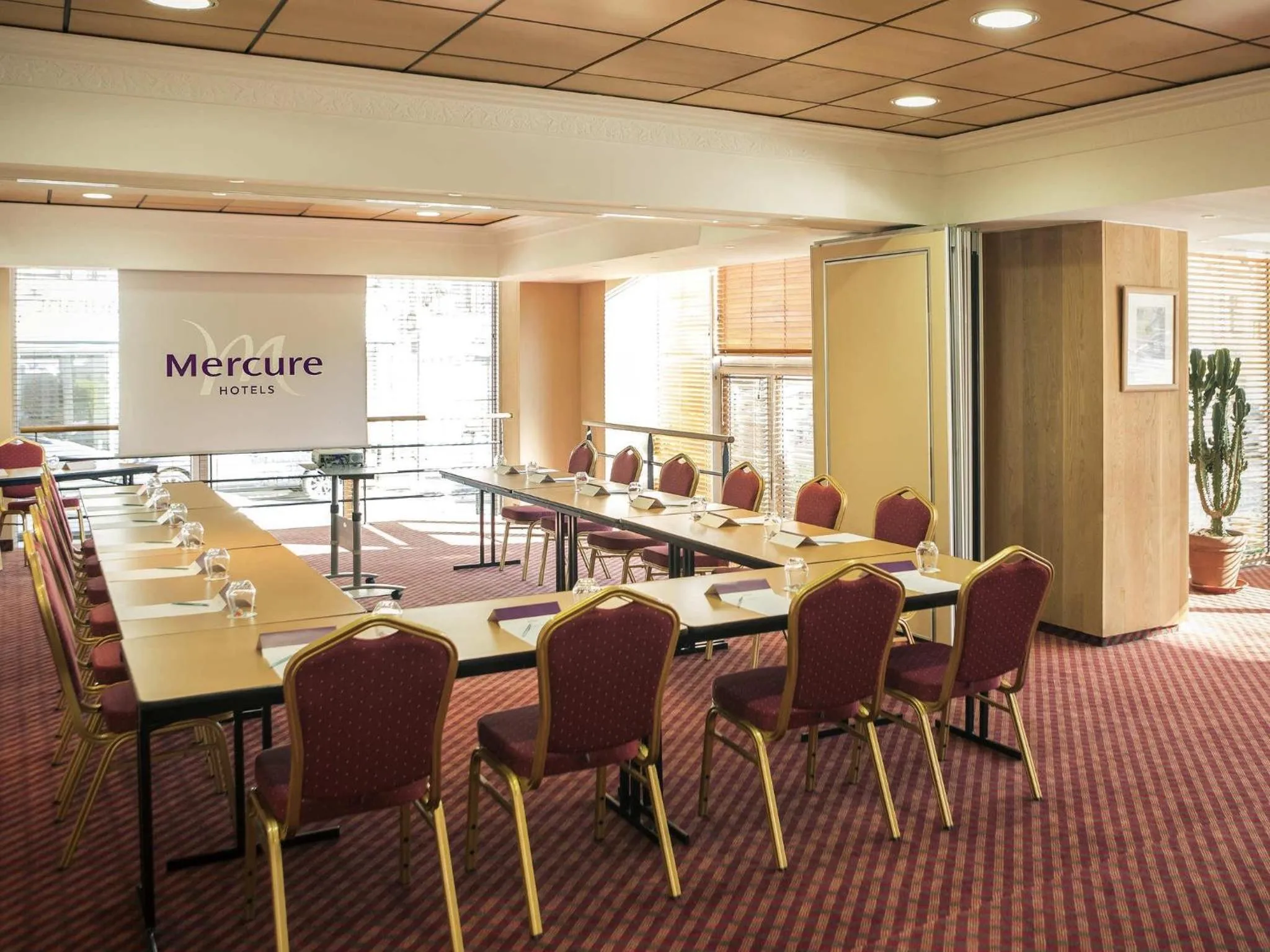 Meeting/conference room in Mercure Abbeville Centre – Porte de La Baie de Somme