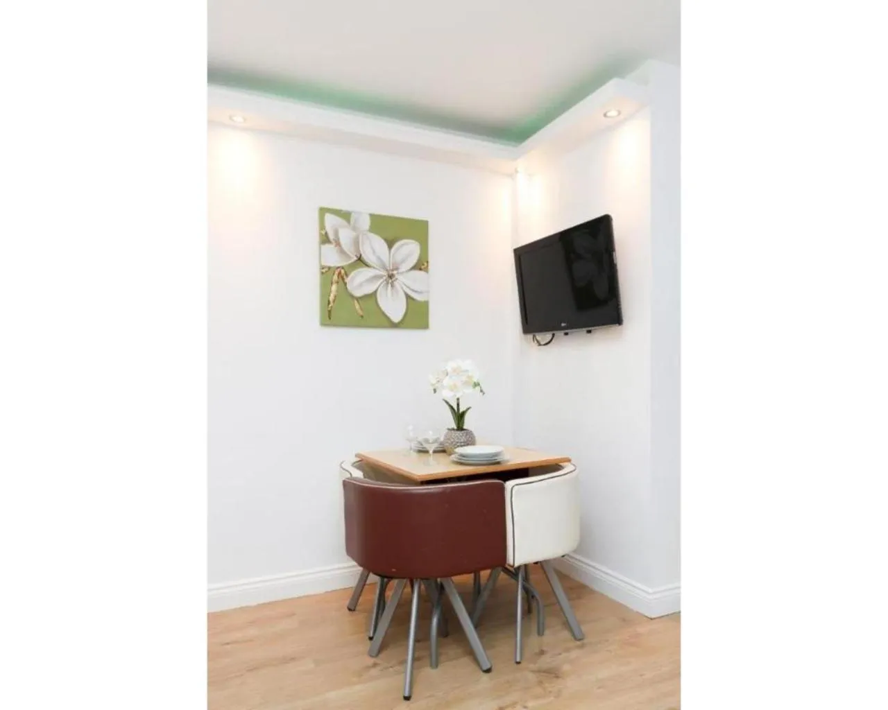 Dining area in Balmain Apartments