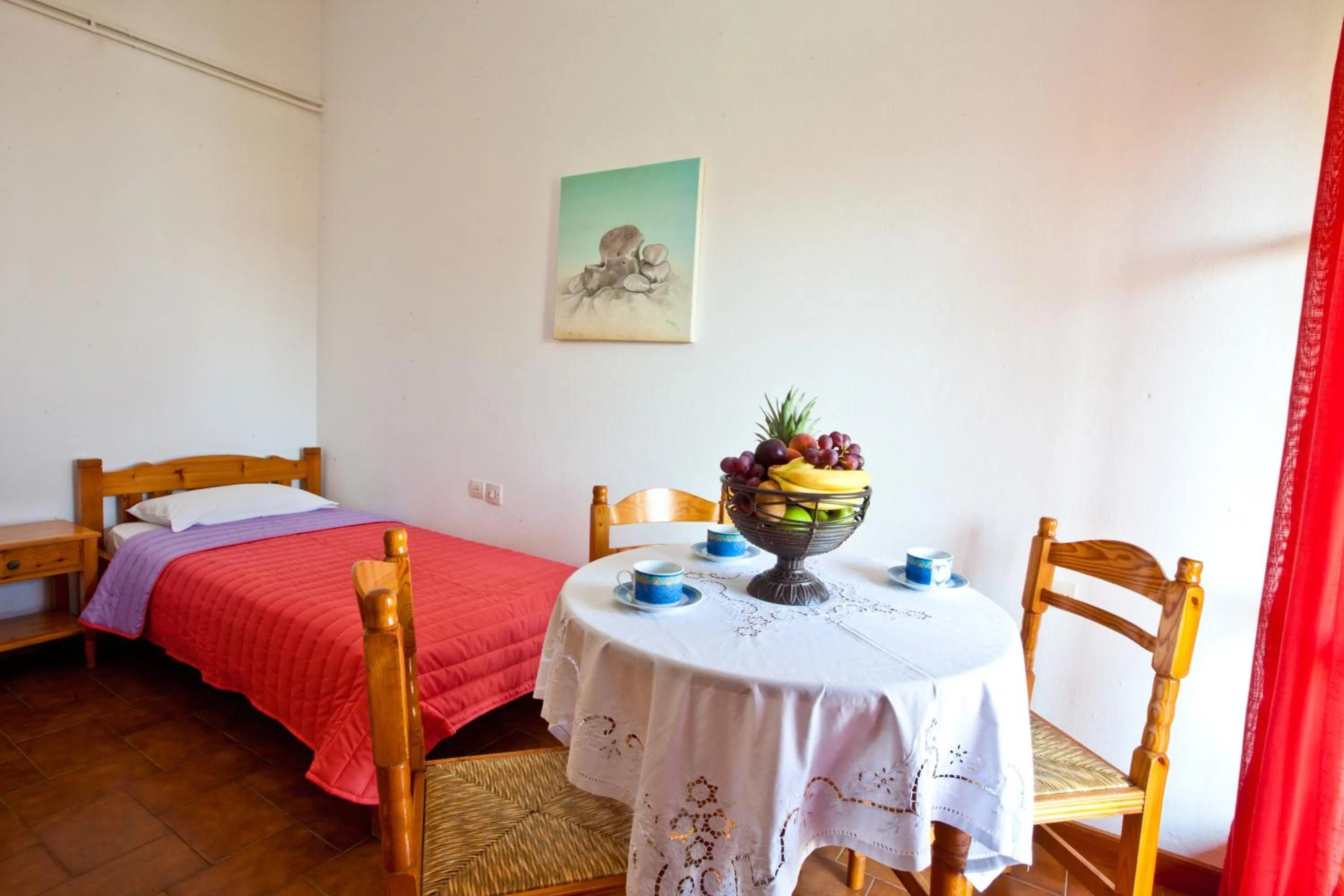 Photo of the whole room, Bed in Skiathos House