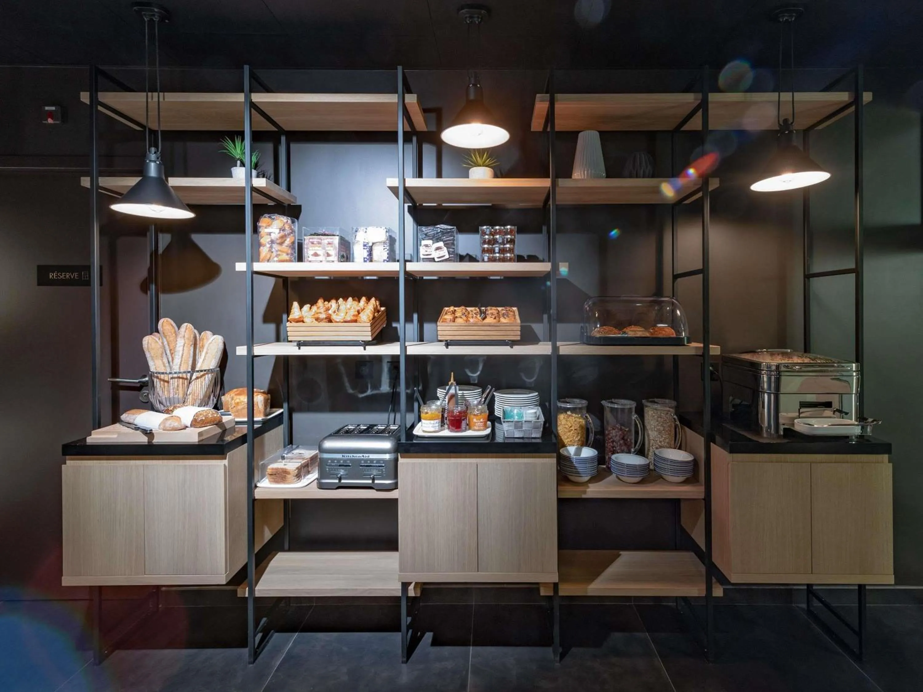 Property building in Mercure St Malo Front de Mer