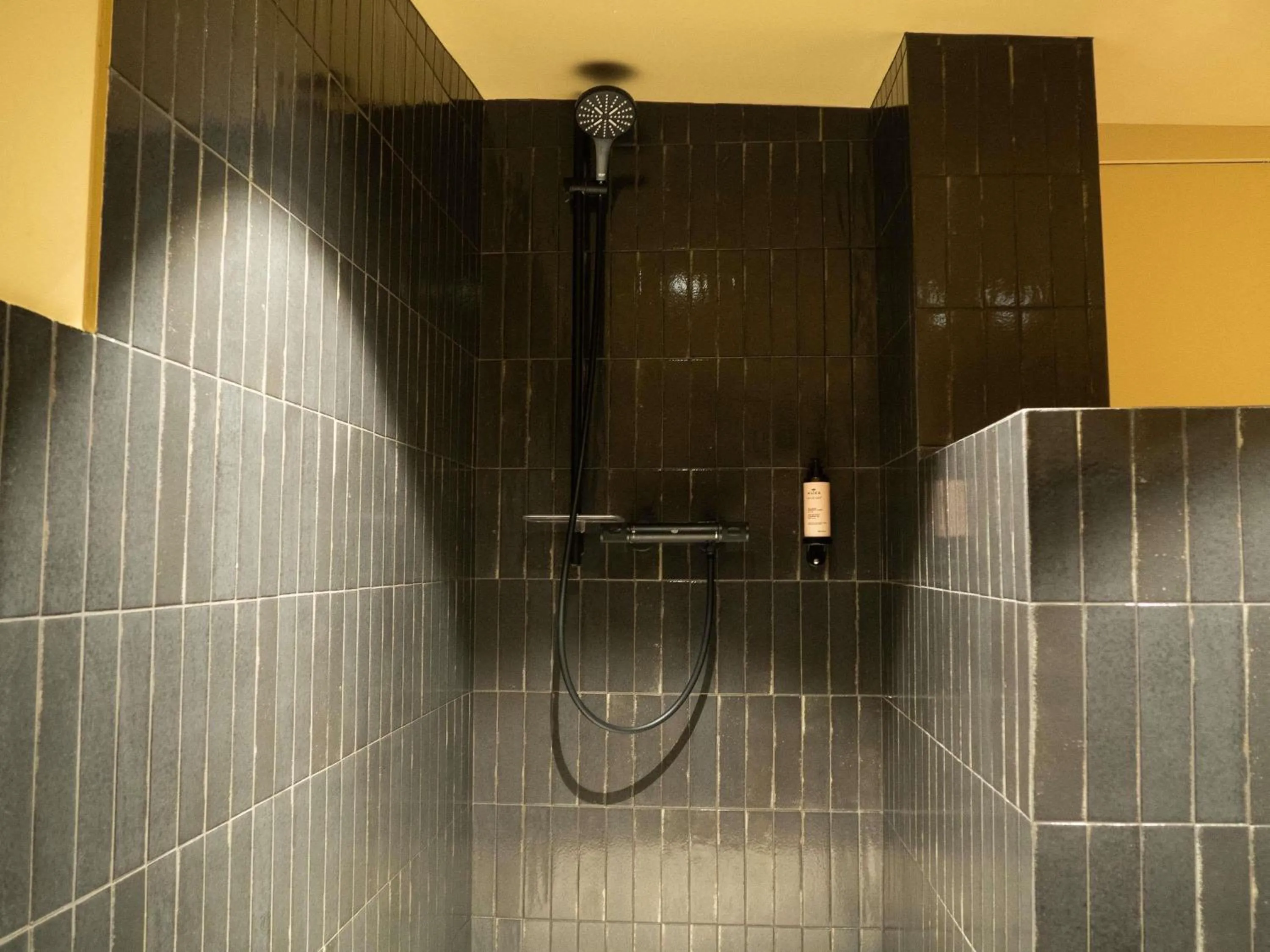 Bedroom in Mercure St Malo Front de Mer