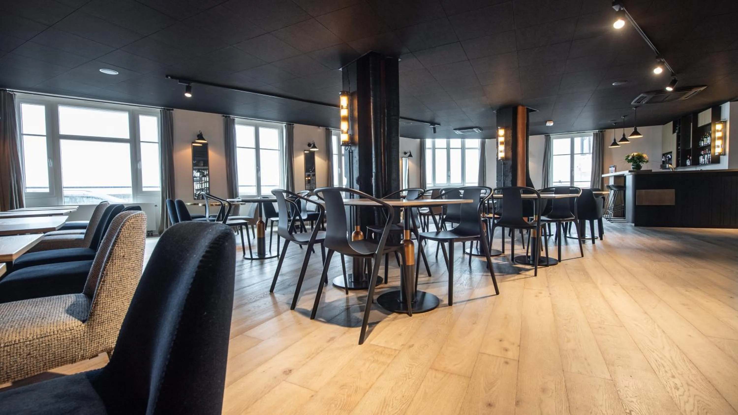 Restaurant/places to eat in Mercure St Malo Front de Mer