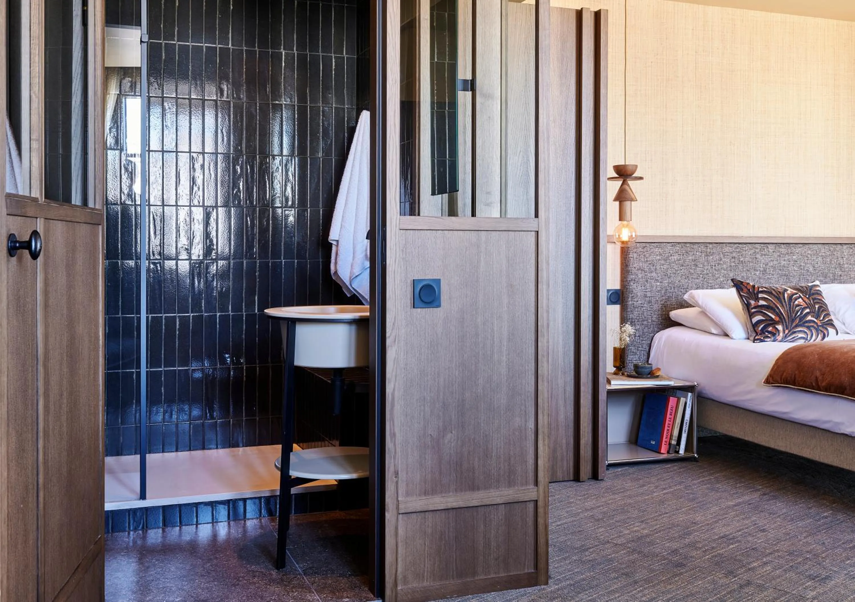 Shower, Bed in Mercure St Malo Front de Mer