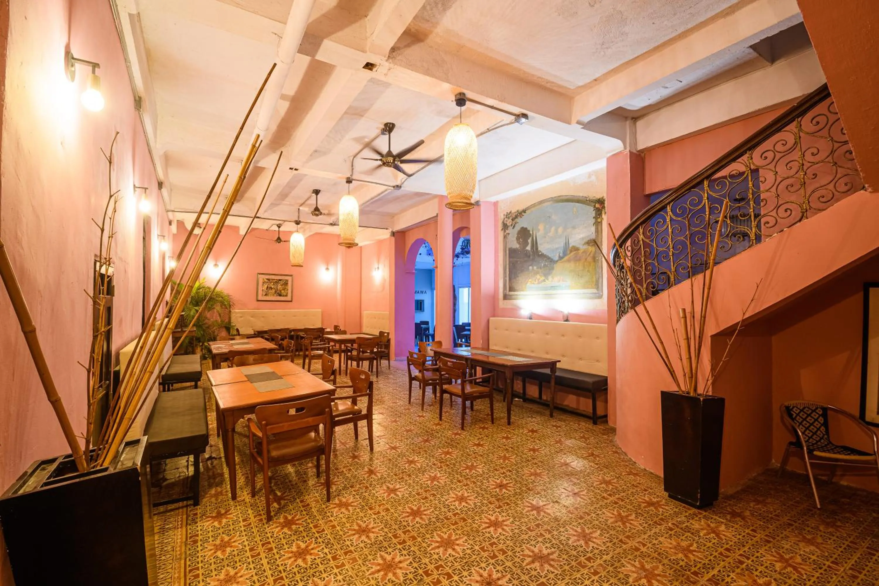 Restaurant/places to eat in Park Hotel