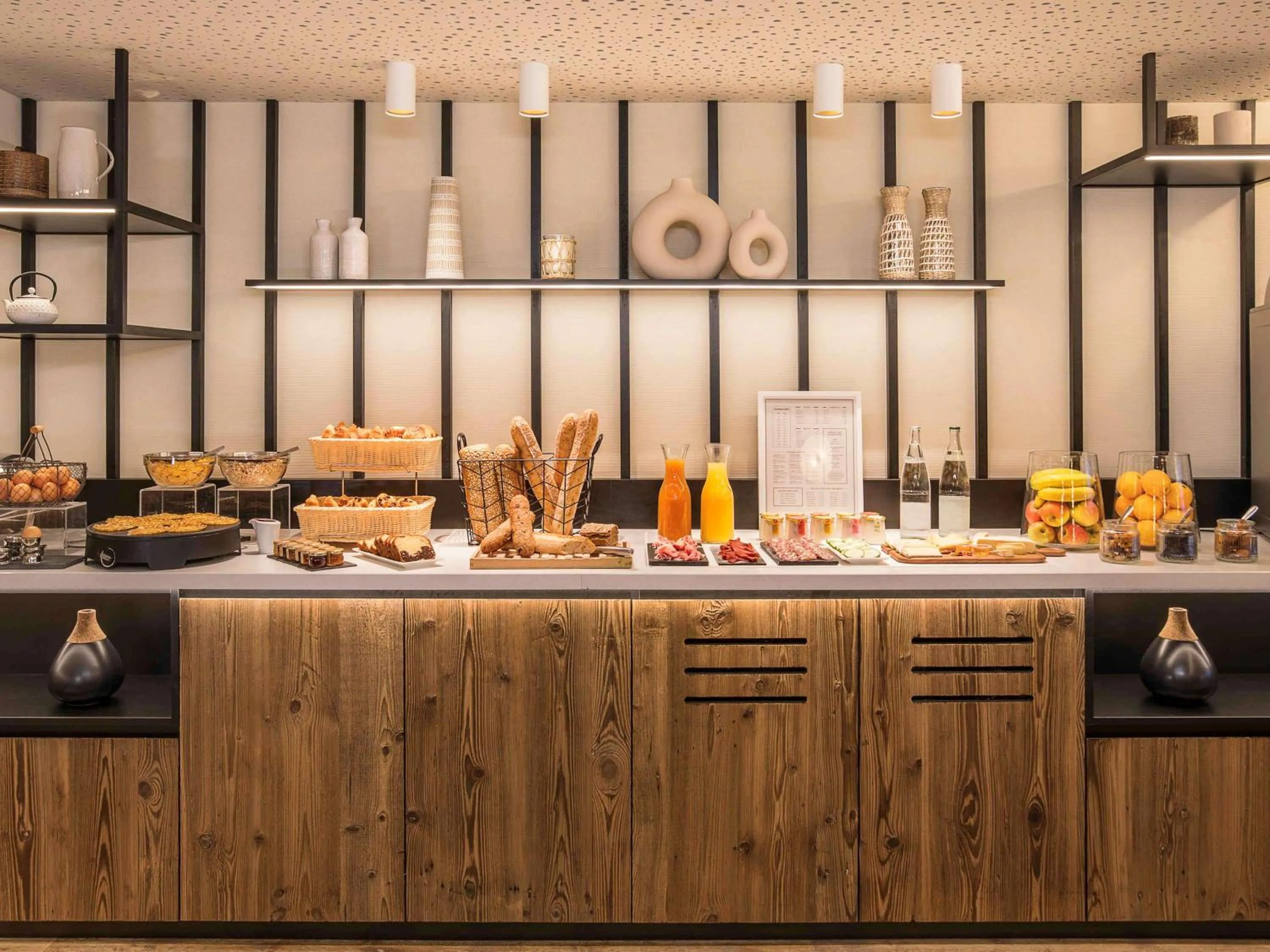 Restaurant/places to eat in Mercure Chambéry Centre