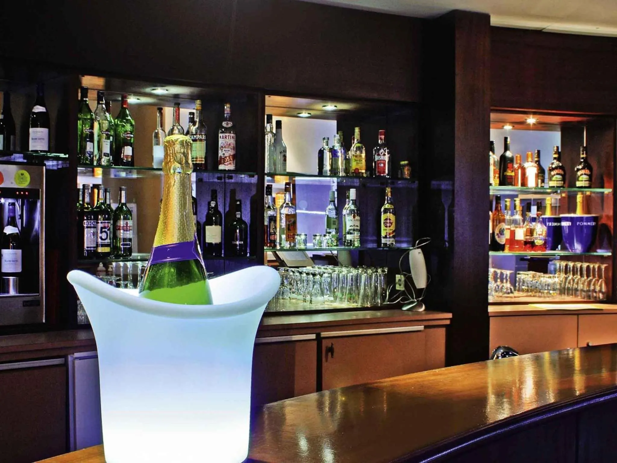 Lounge or bar in Mercure Chambéry Centre