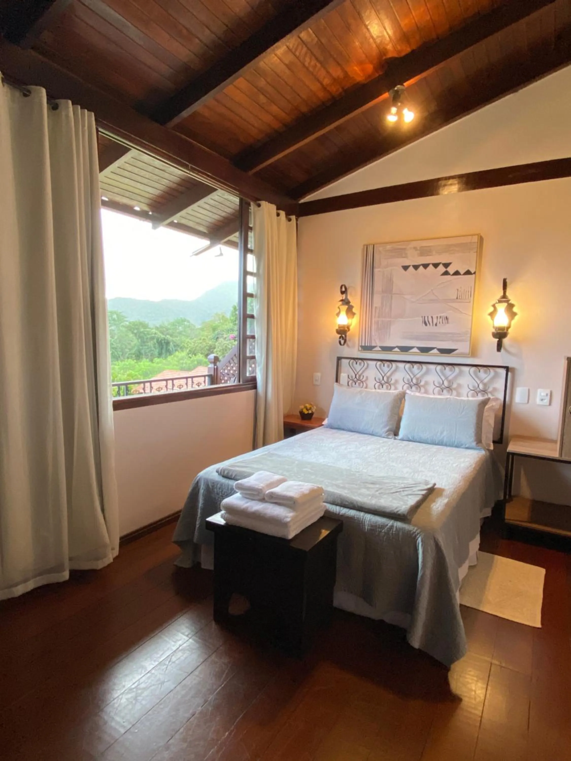 Photo of the whole room, Bed in Estalagem Alter Real