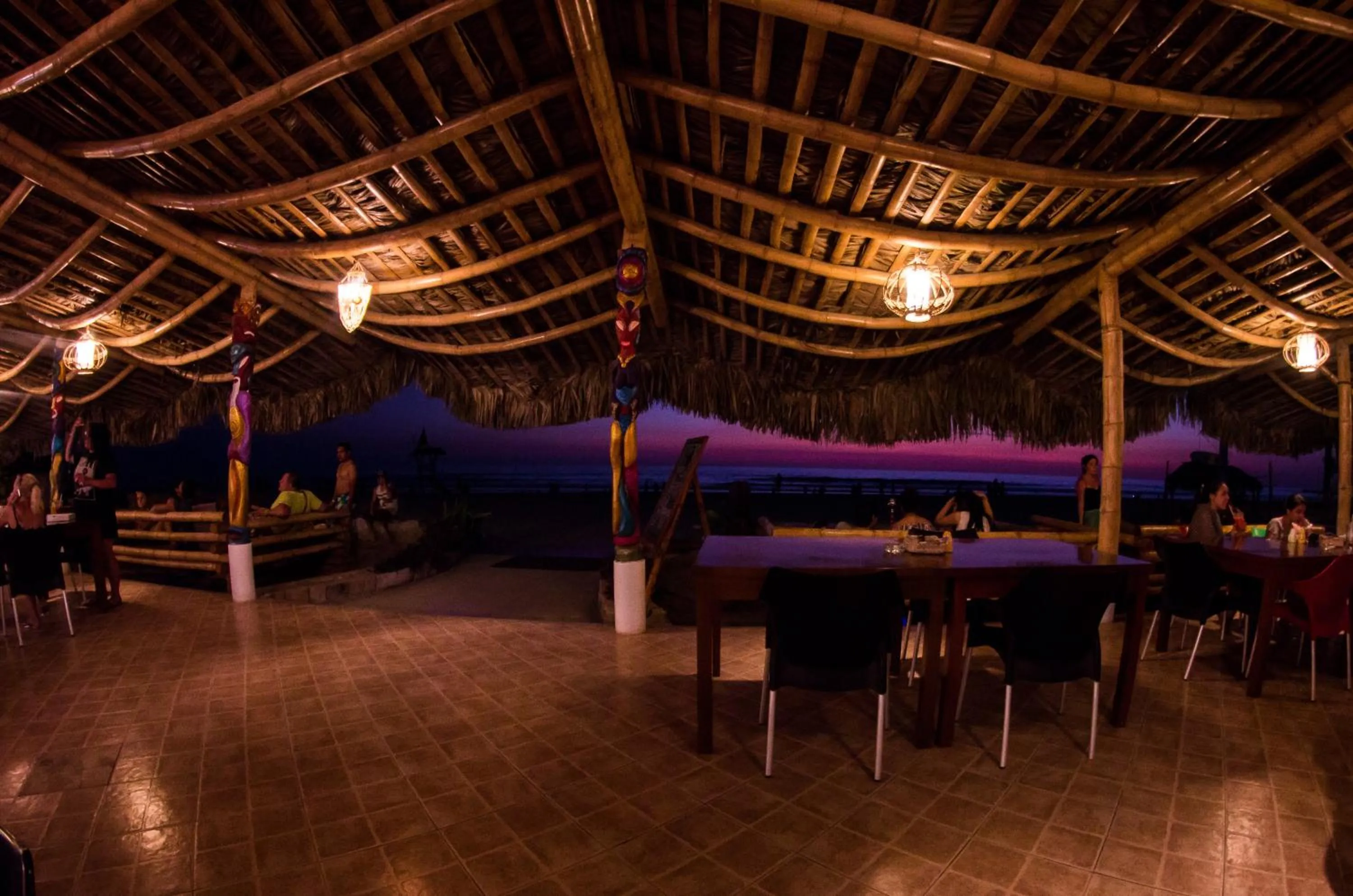 Restaurant/places to eat in Dharma Beach