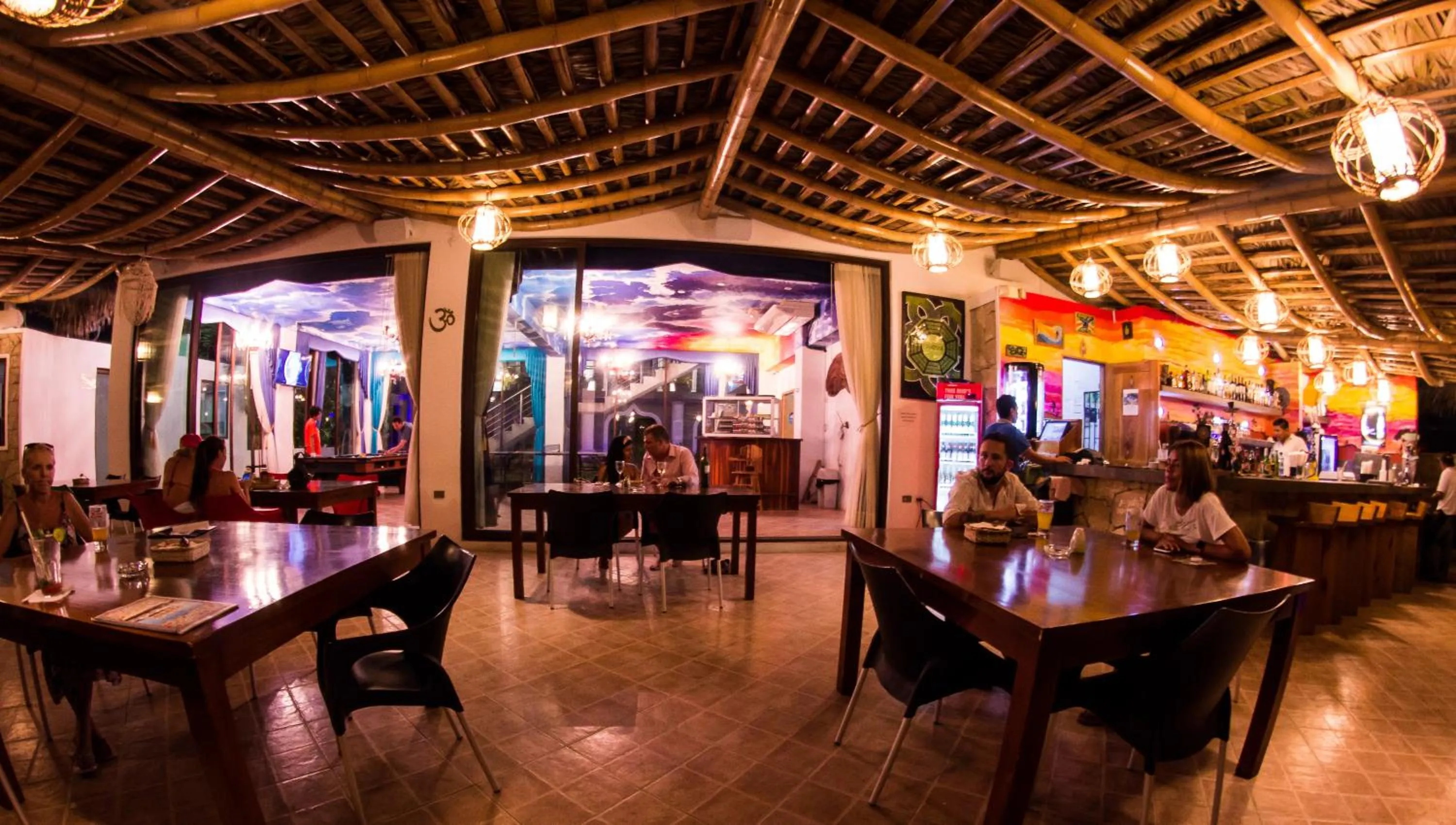 Restaurant/places to eat in Dharma Beach