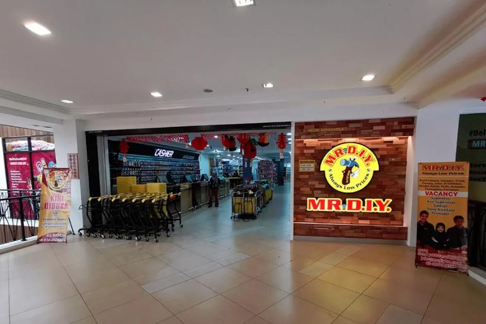 Shopping Area in Aranda Nova Suite