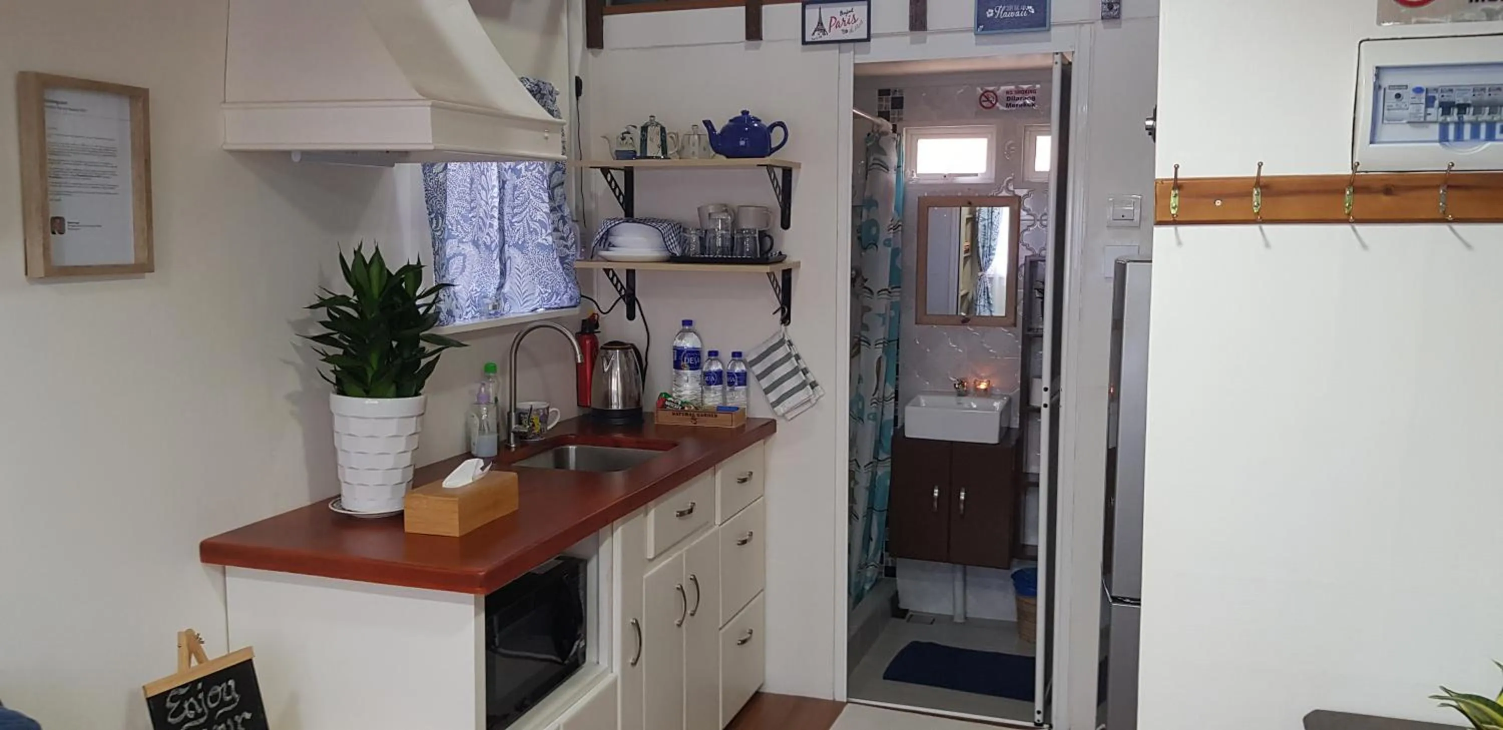 Coffee/tea facilities in Tiny House B&B