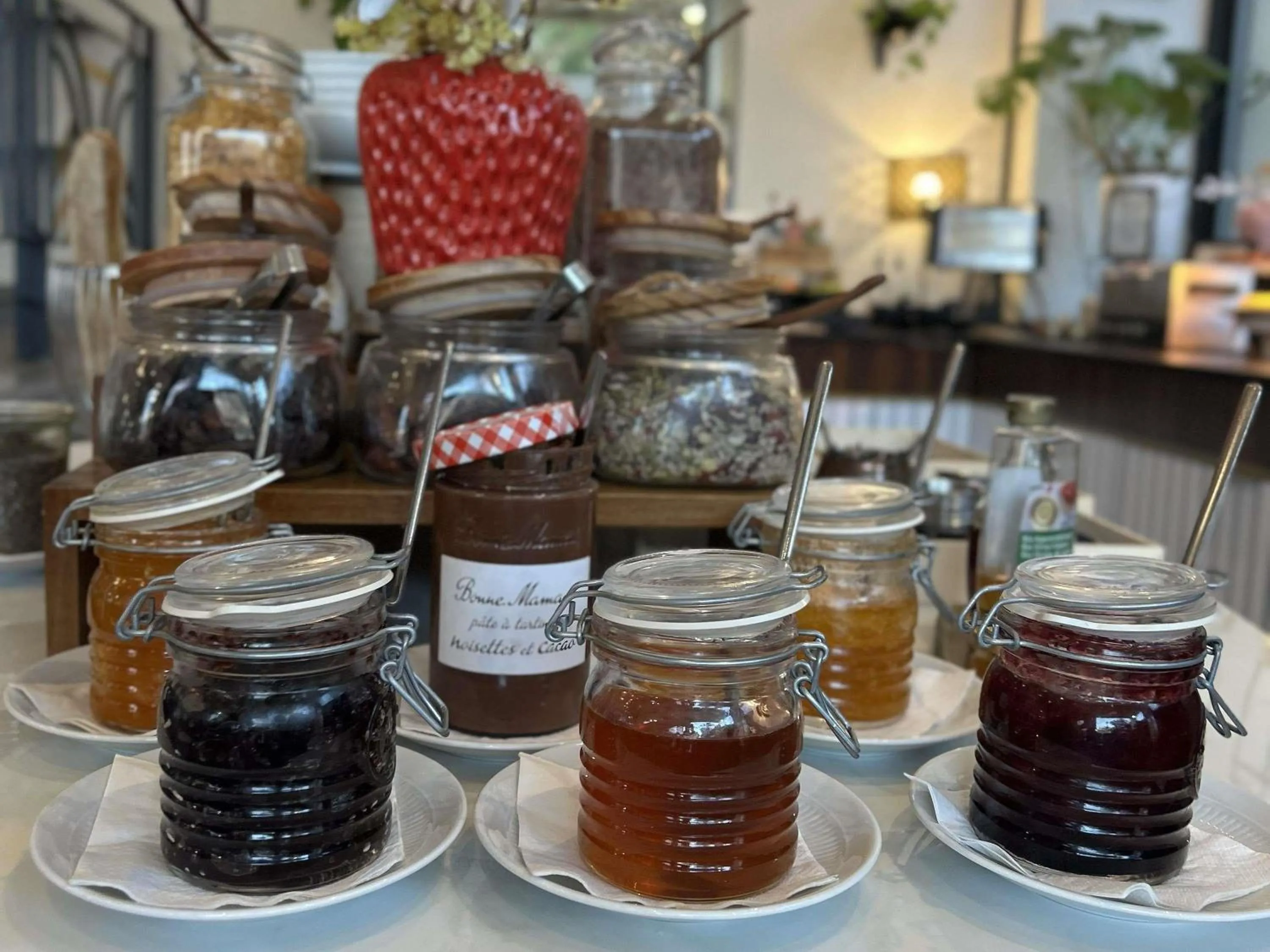 Breakfast in Hotel Plaza Biarritz Plage - Handwritten Collection