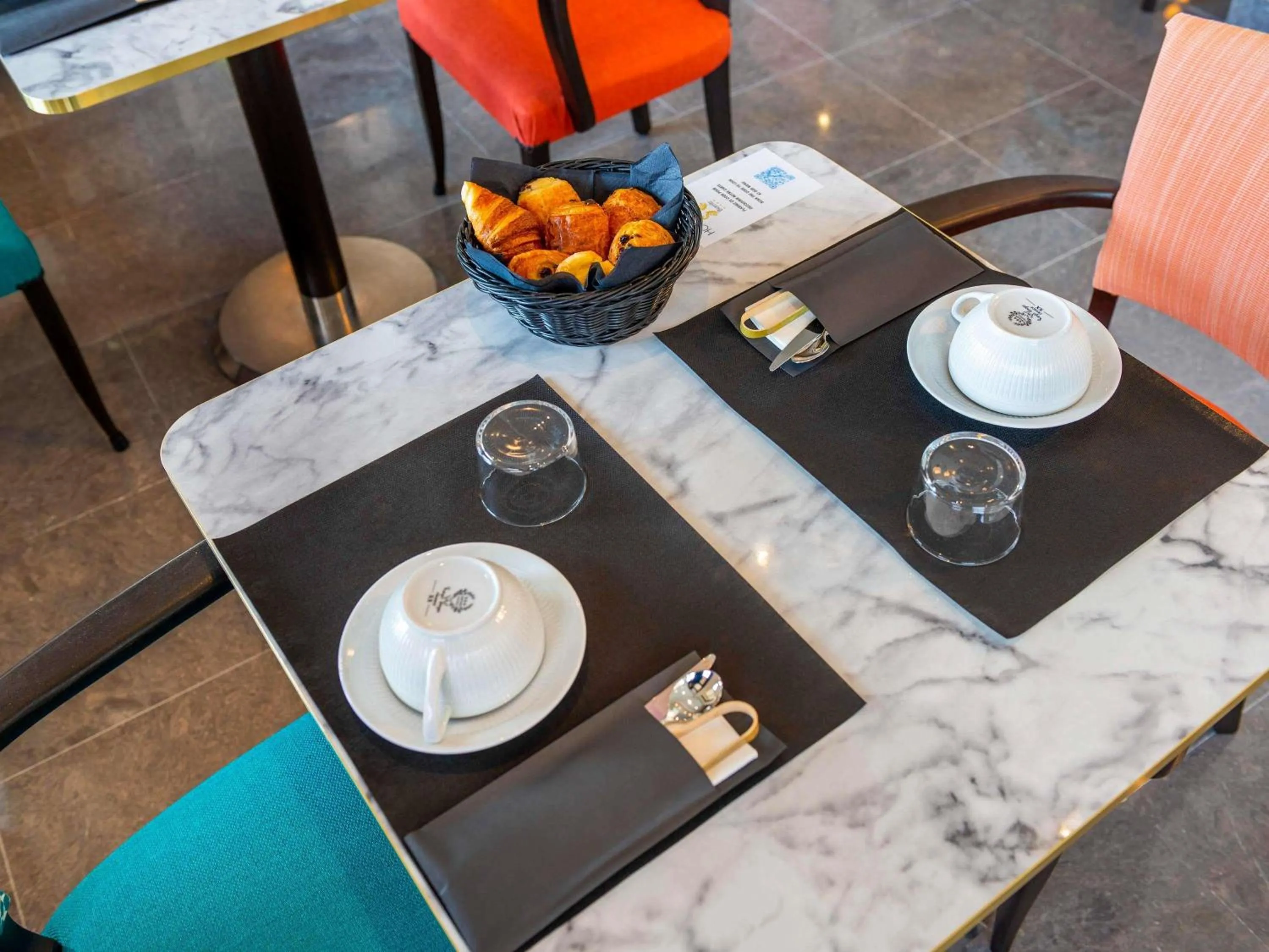 Breakfast in Hotel Plaza Biarritz Plage - Handwritten Collection