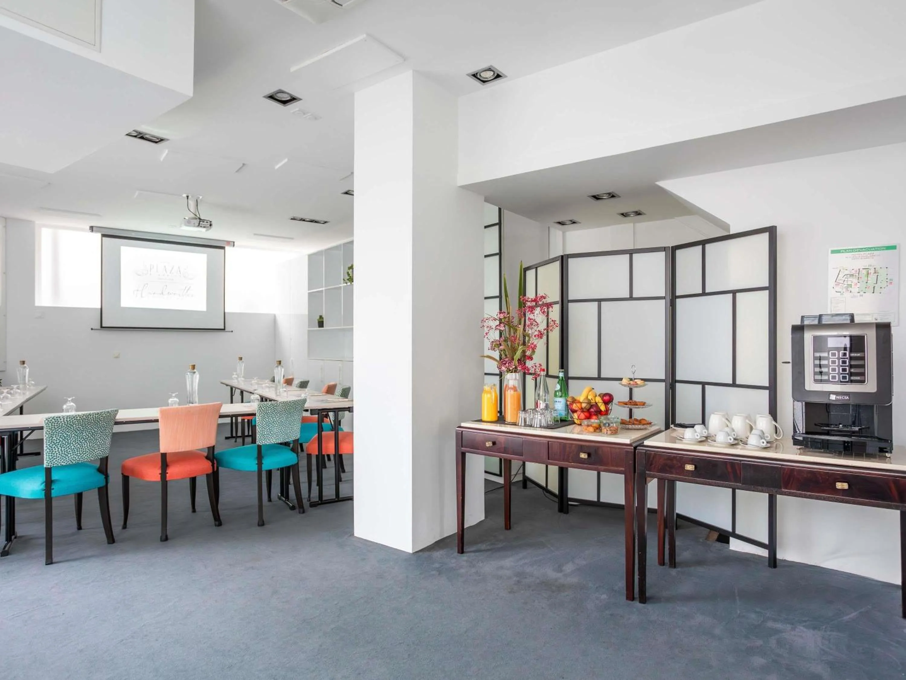 Meeting/conference room in Hotel Plaza Biarritz Plage - Handwritten Collection