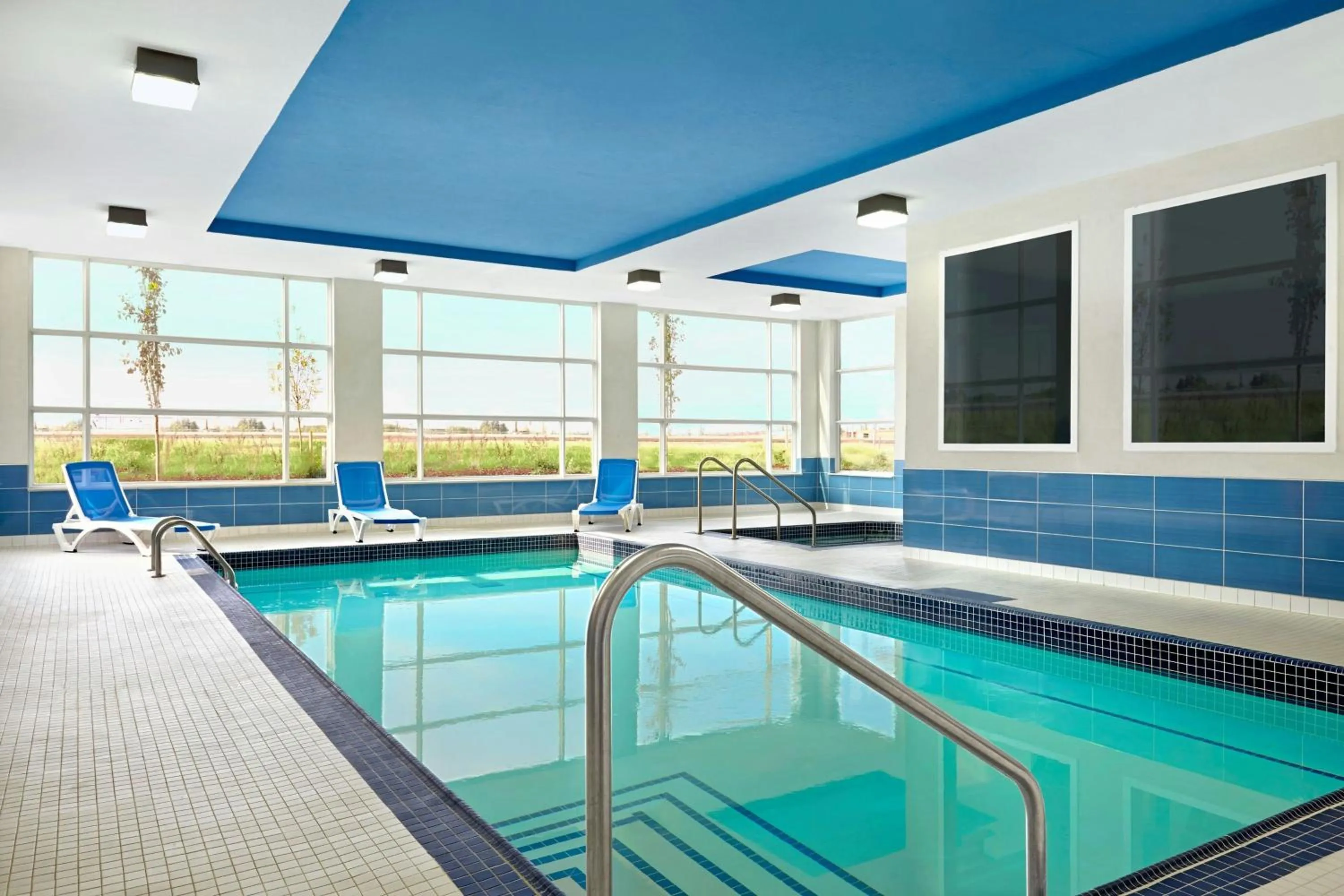 Swimming pool in Four Points by Sheraton Edmonton International Airport