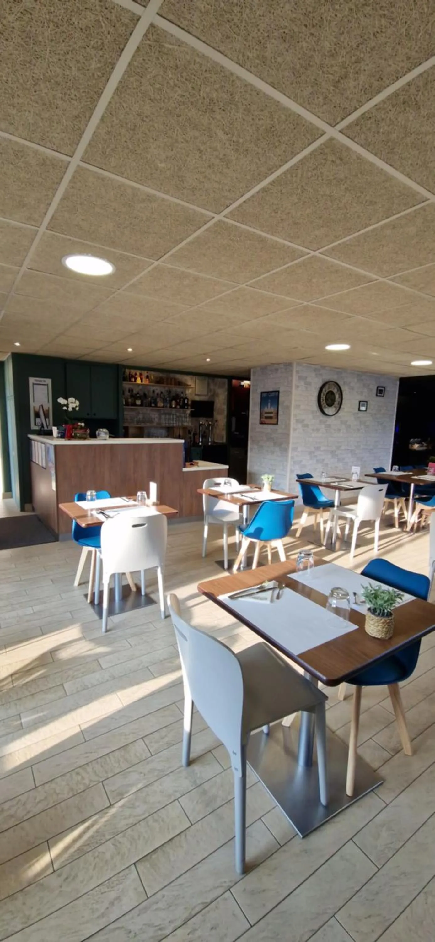 Restaurant/places to eat in Campanile Saint Quentin