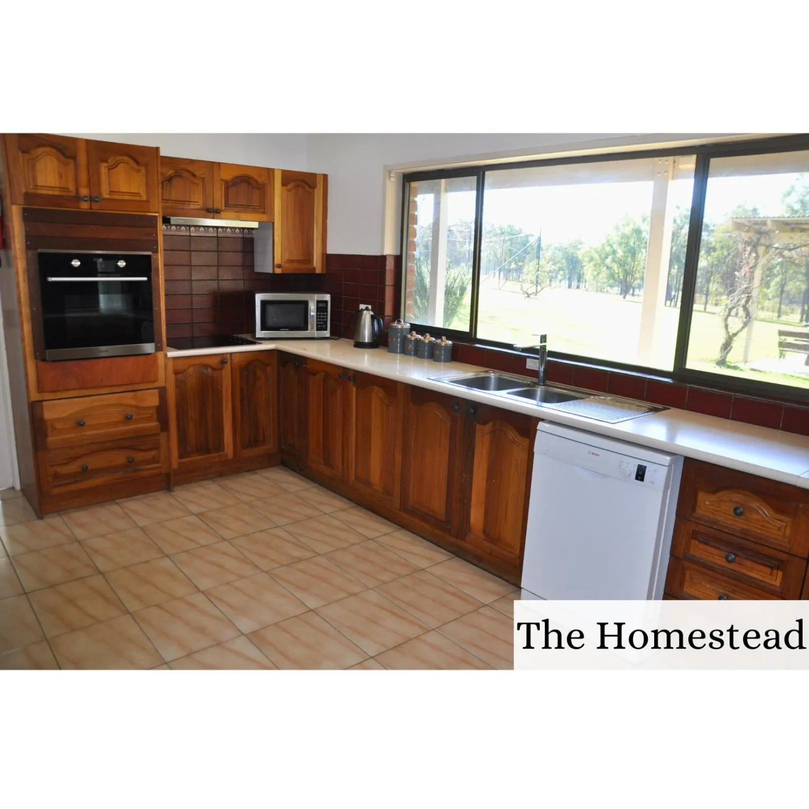 Kitchen or kitchenette in Woolshed Hill Estate