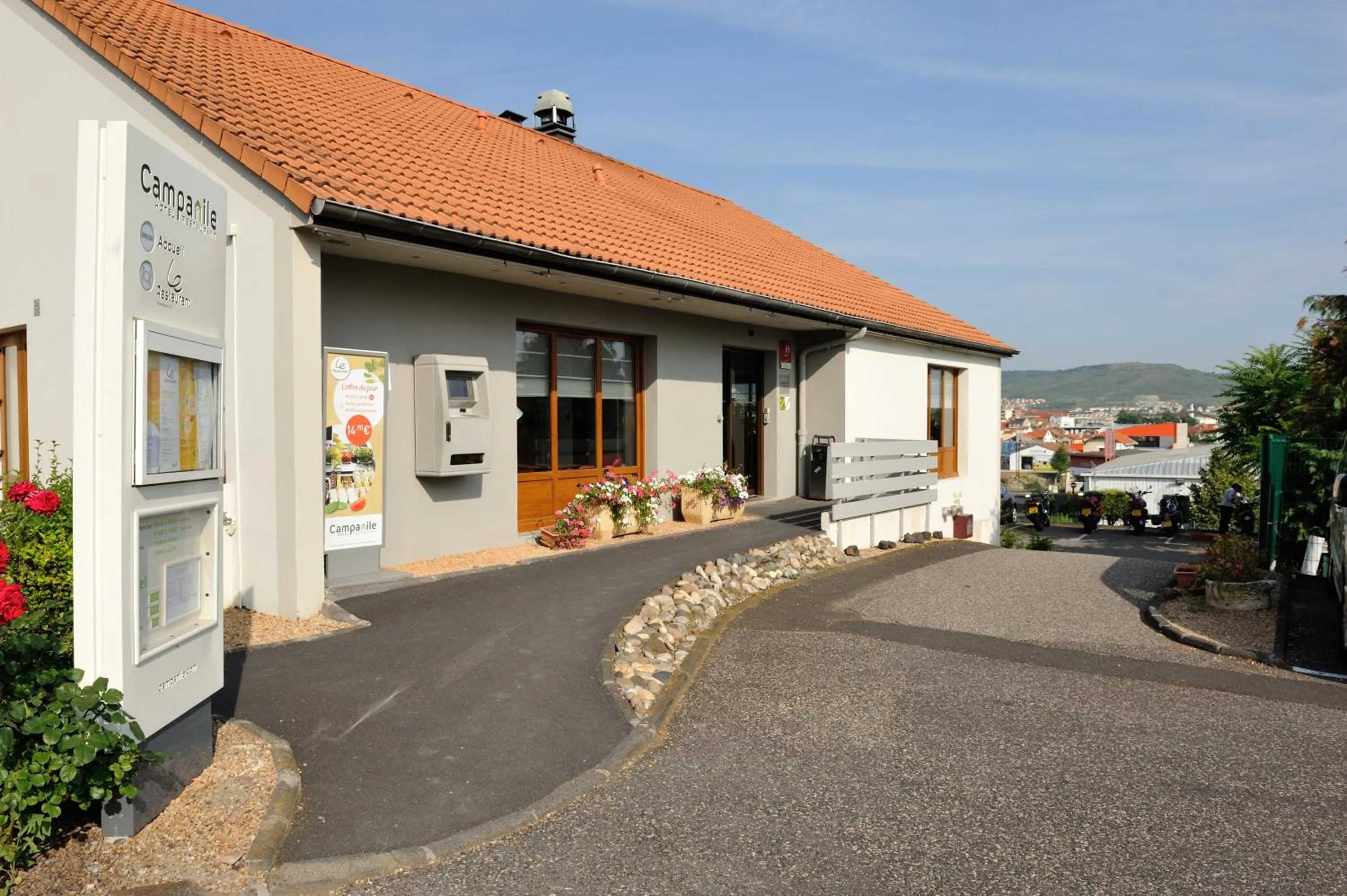 Property building in Campanile Clermont Ferrand - Le Brezet