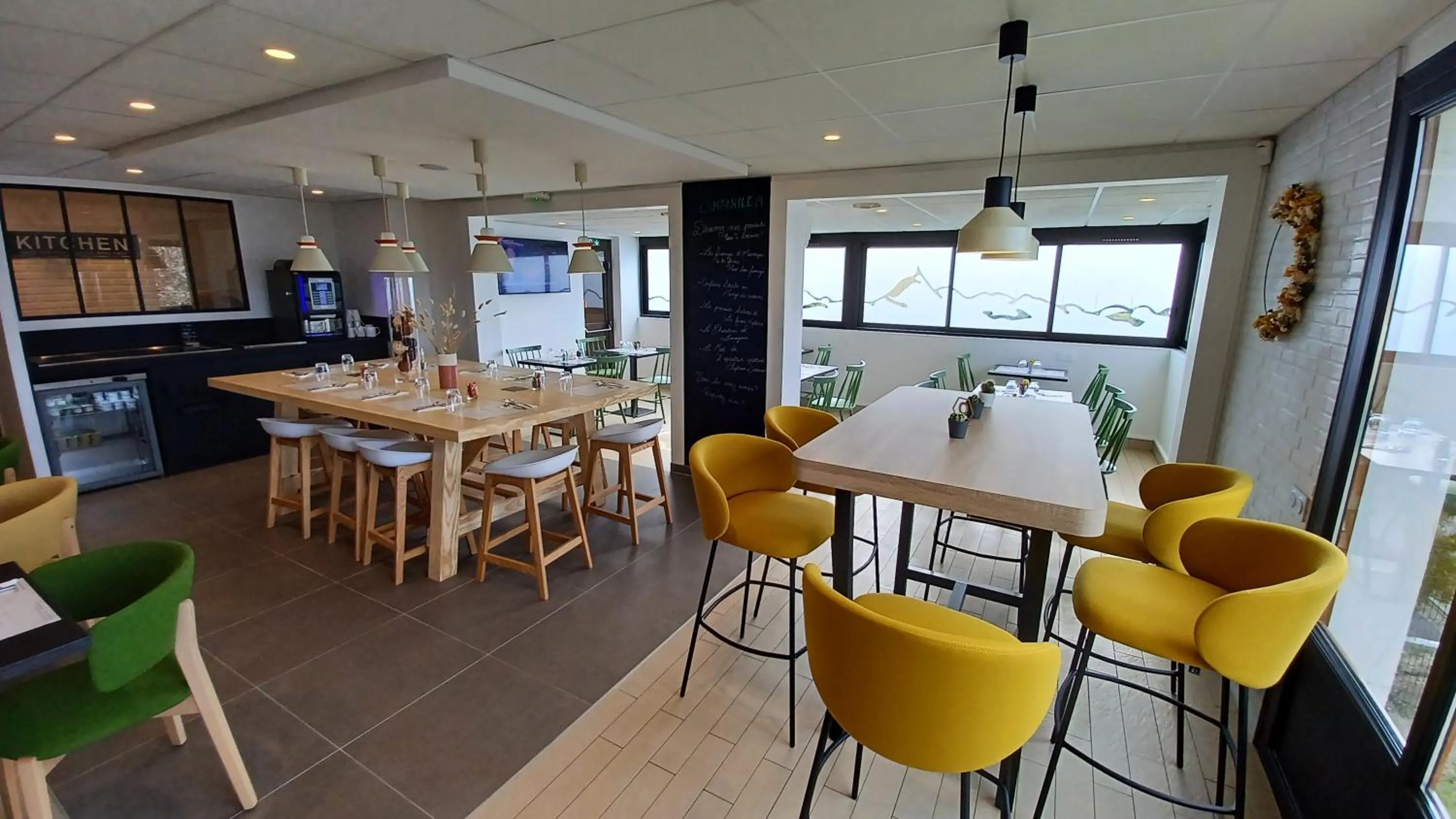 Restaurant/places to eat in Campanile Clermont Ferrand - Le Brezet