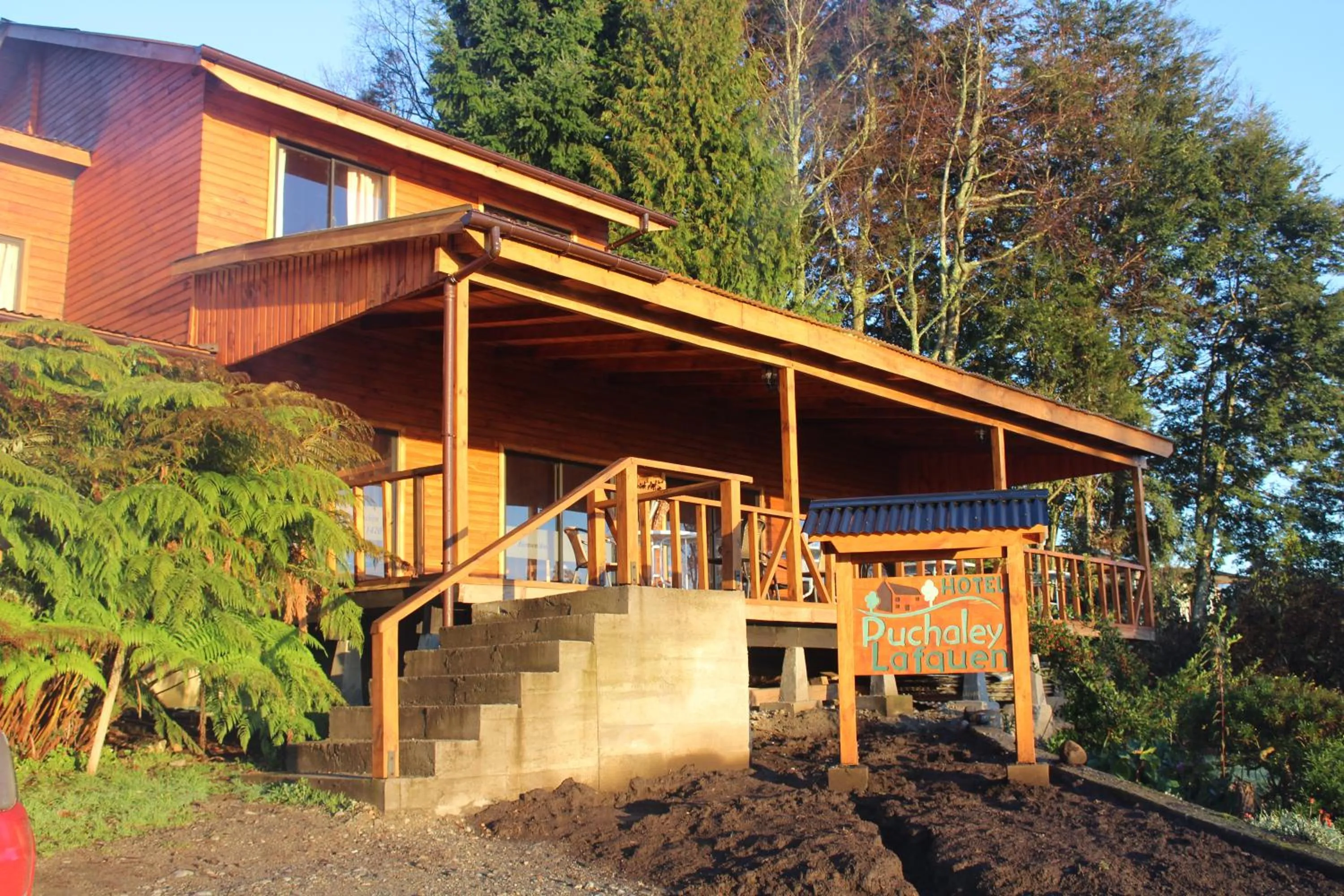 Facade/entrance in Apart hotel Puchaley Lafquen