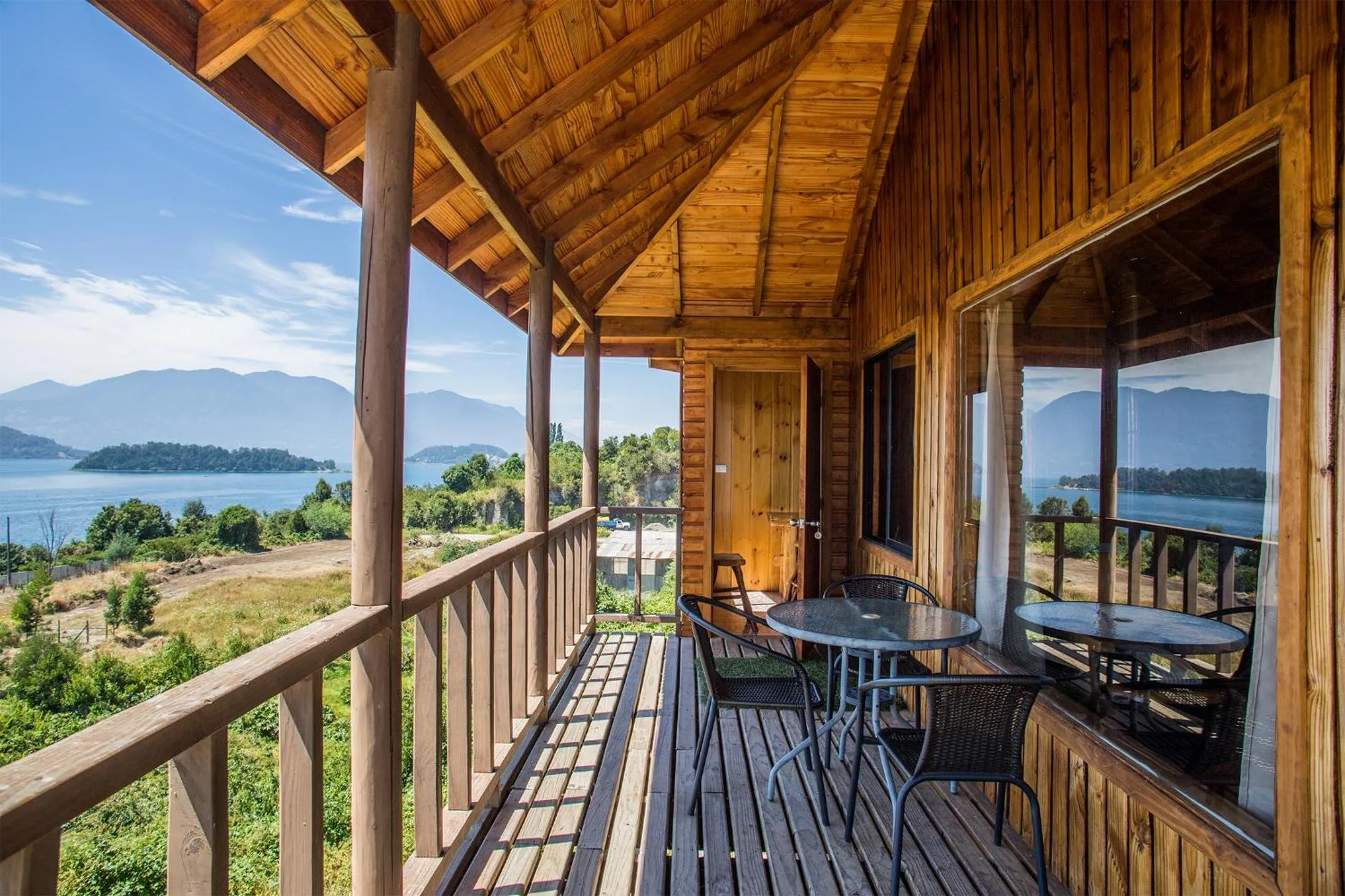 Balcony/Terrace in Apart hotel Puchaley Lafquen