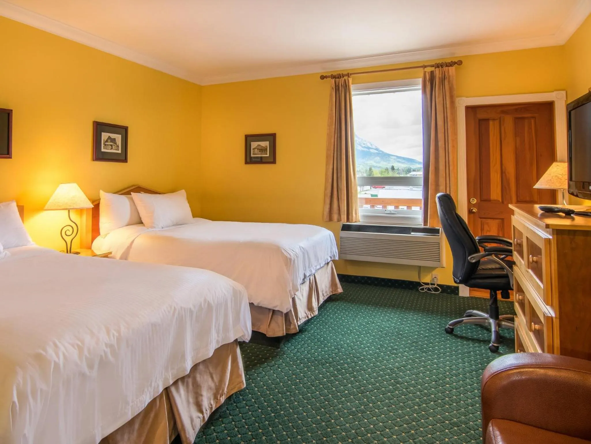 Photo of the whole room, Bed in Park Place Lodge