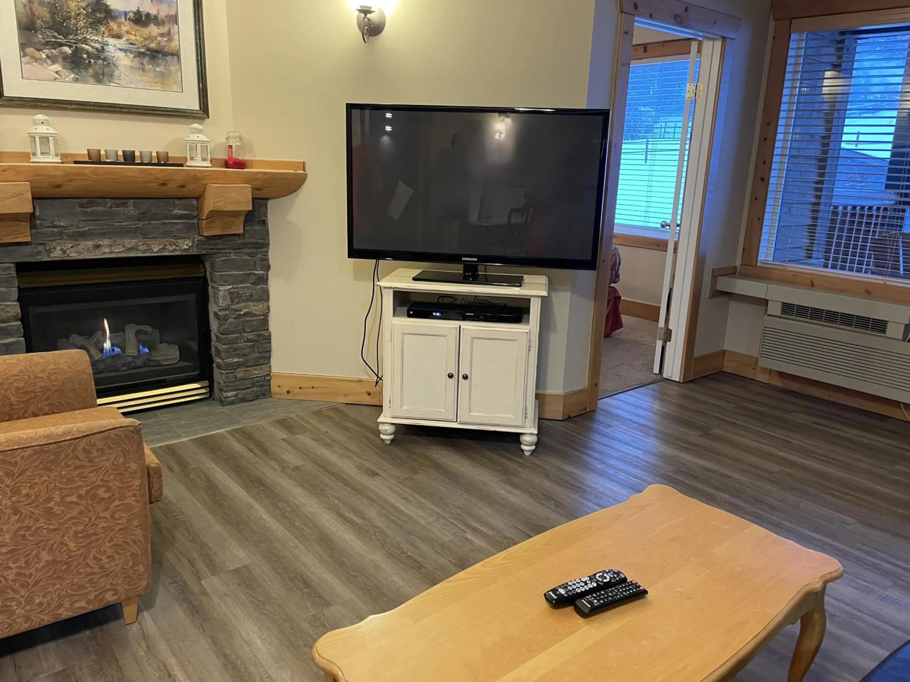 Evening entertainment in Cornerstone Lodge by Park Vacation Management