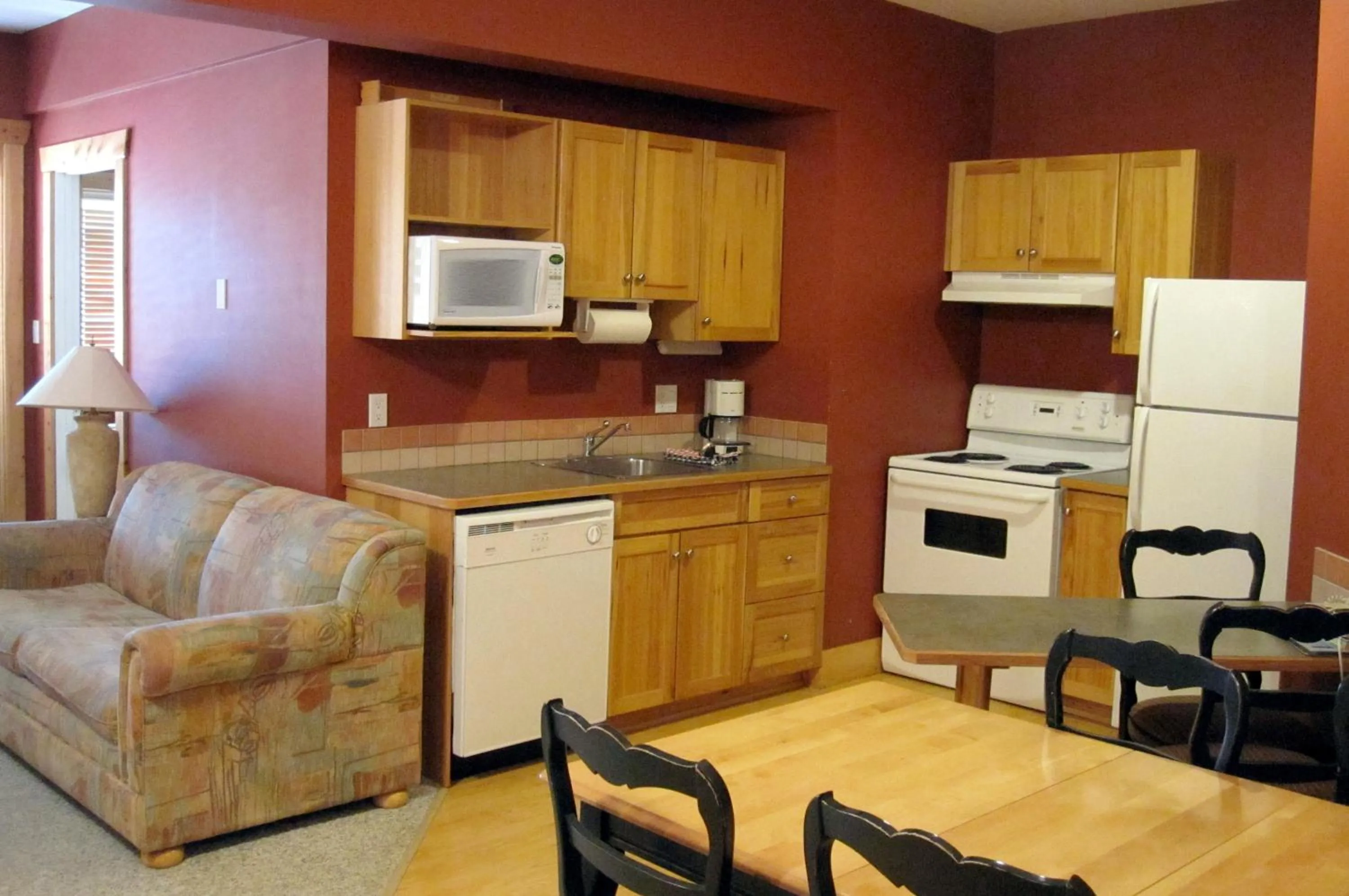 Kitchen or kitchenette in Cornerstone Lodge by Park Vacation Management