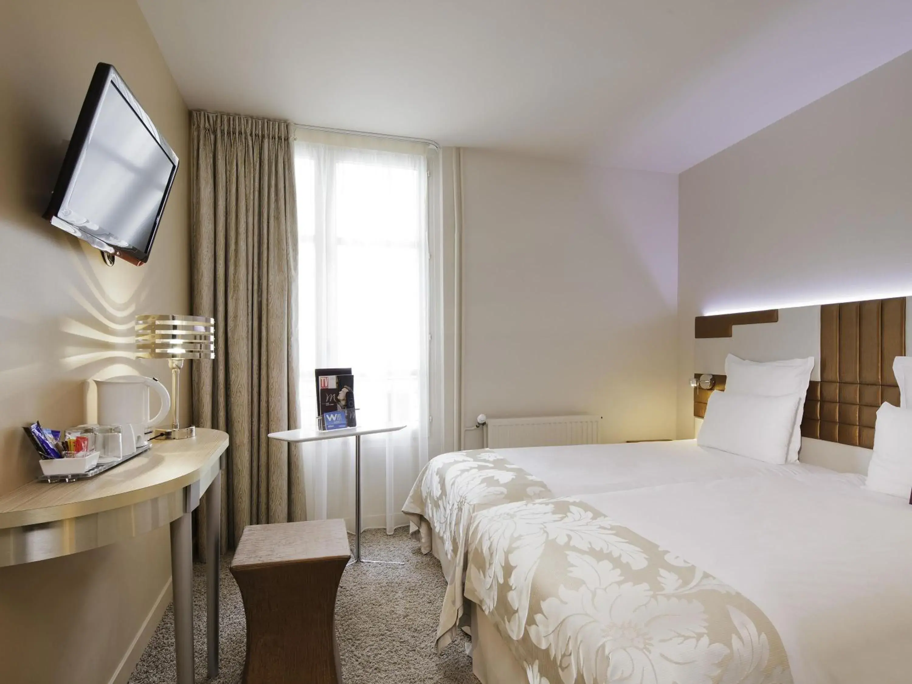 Superior Twin Room in Mercure Paris Opéra Faubourg Montmartre Superior Twin Room in Mercure Paris Opéra Faubourg Montmartre