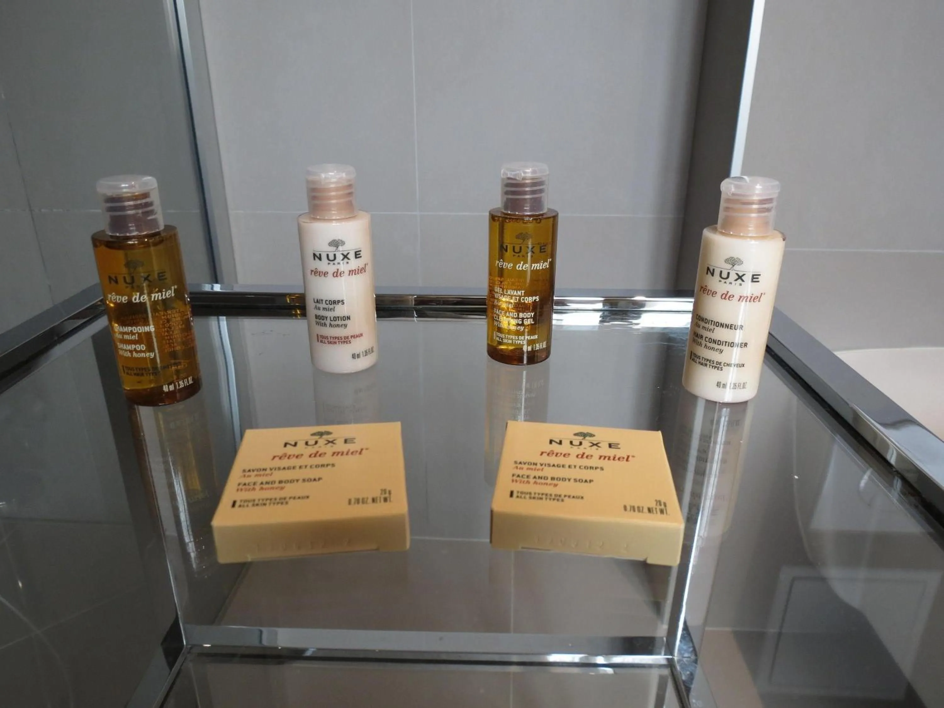 Bedroom in Mercure Paris Opéra Faubourg Montmartre