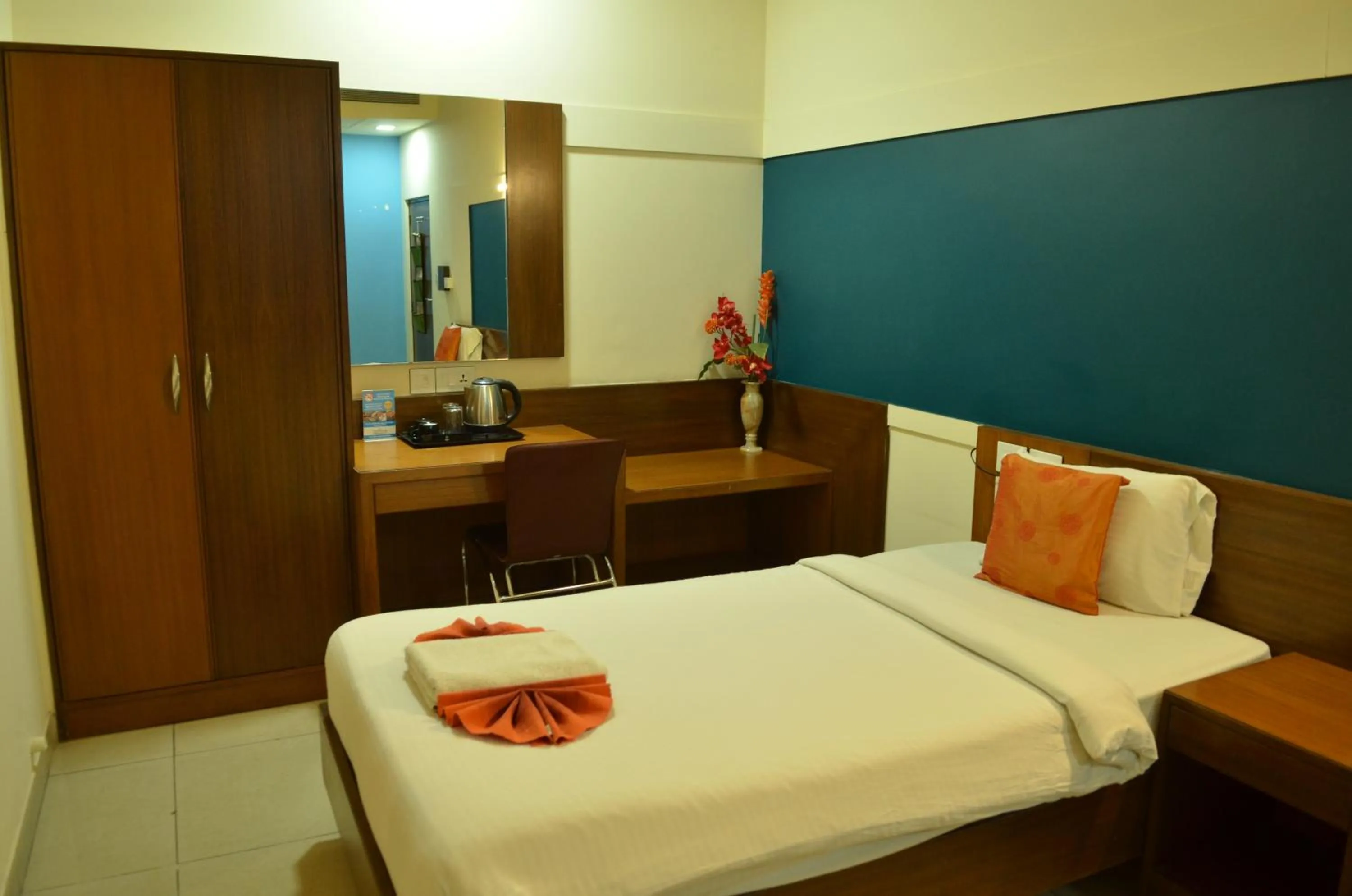 Bedroom, Bed in Cubbon Suites