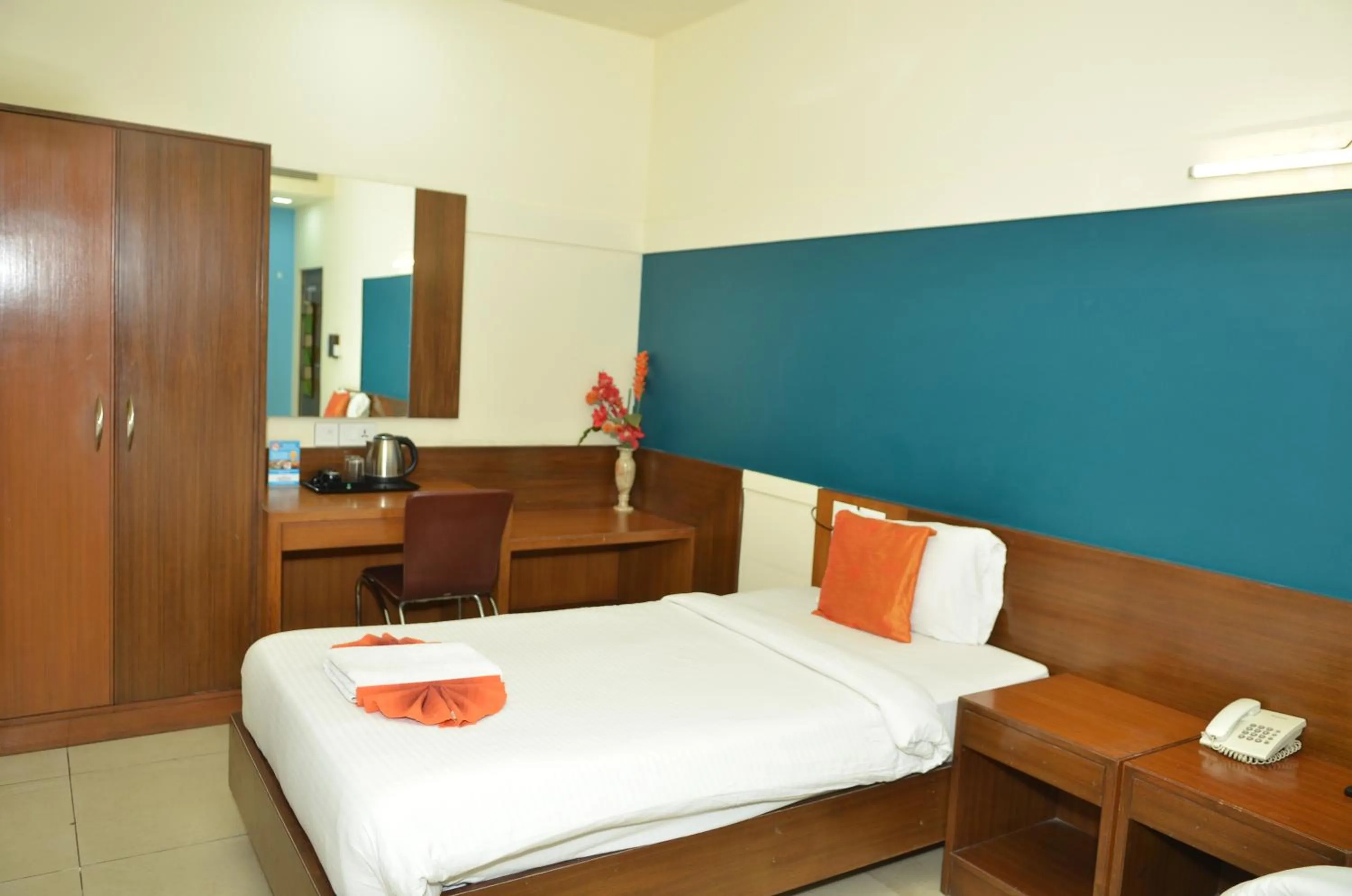 Bedroom, Bed in Cubbon Suites