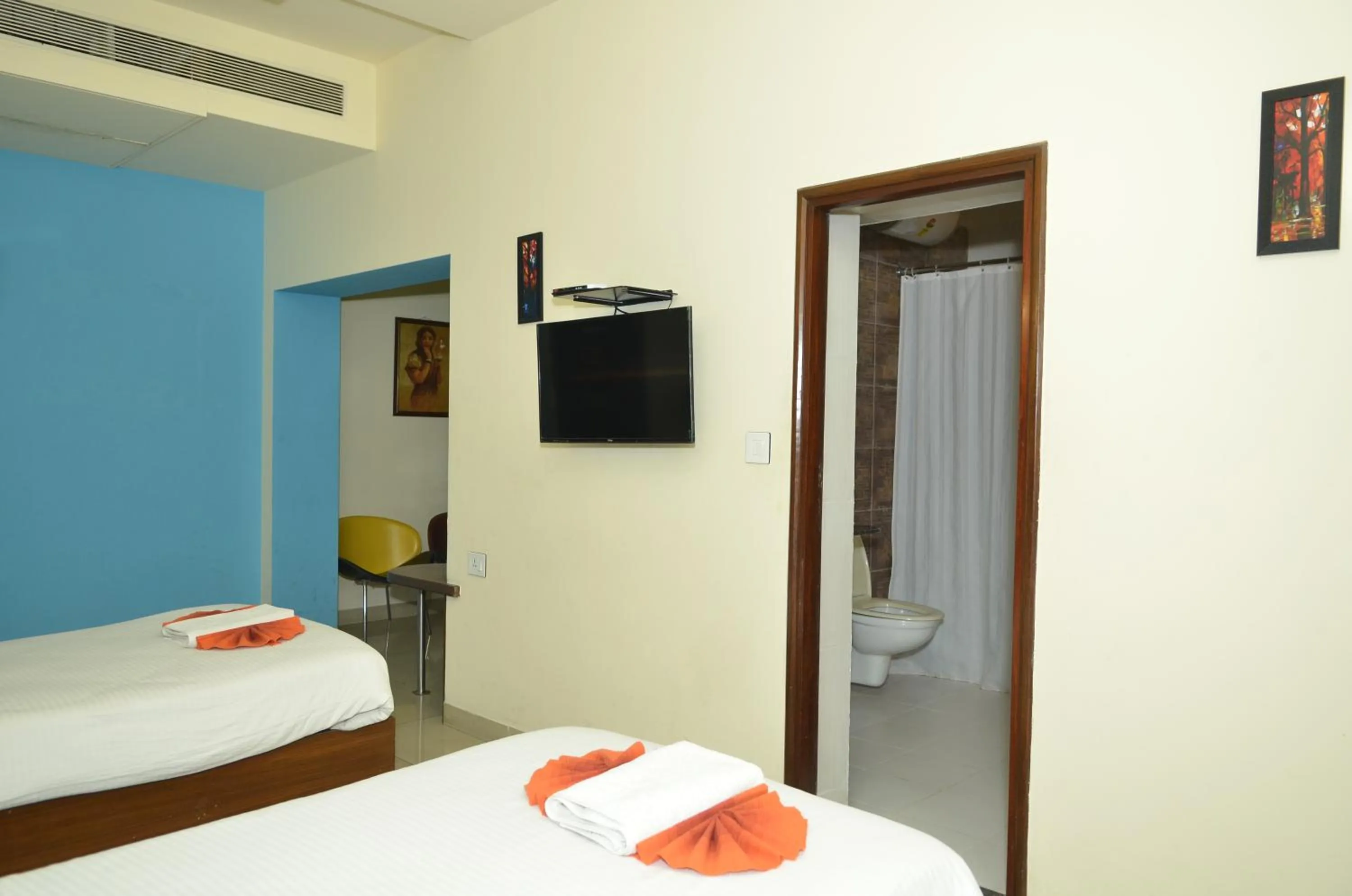 Bedroom, Bed in Cubbon Suites