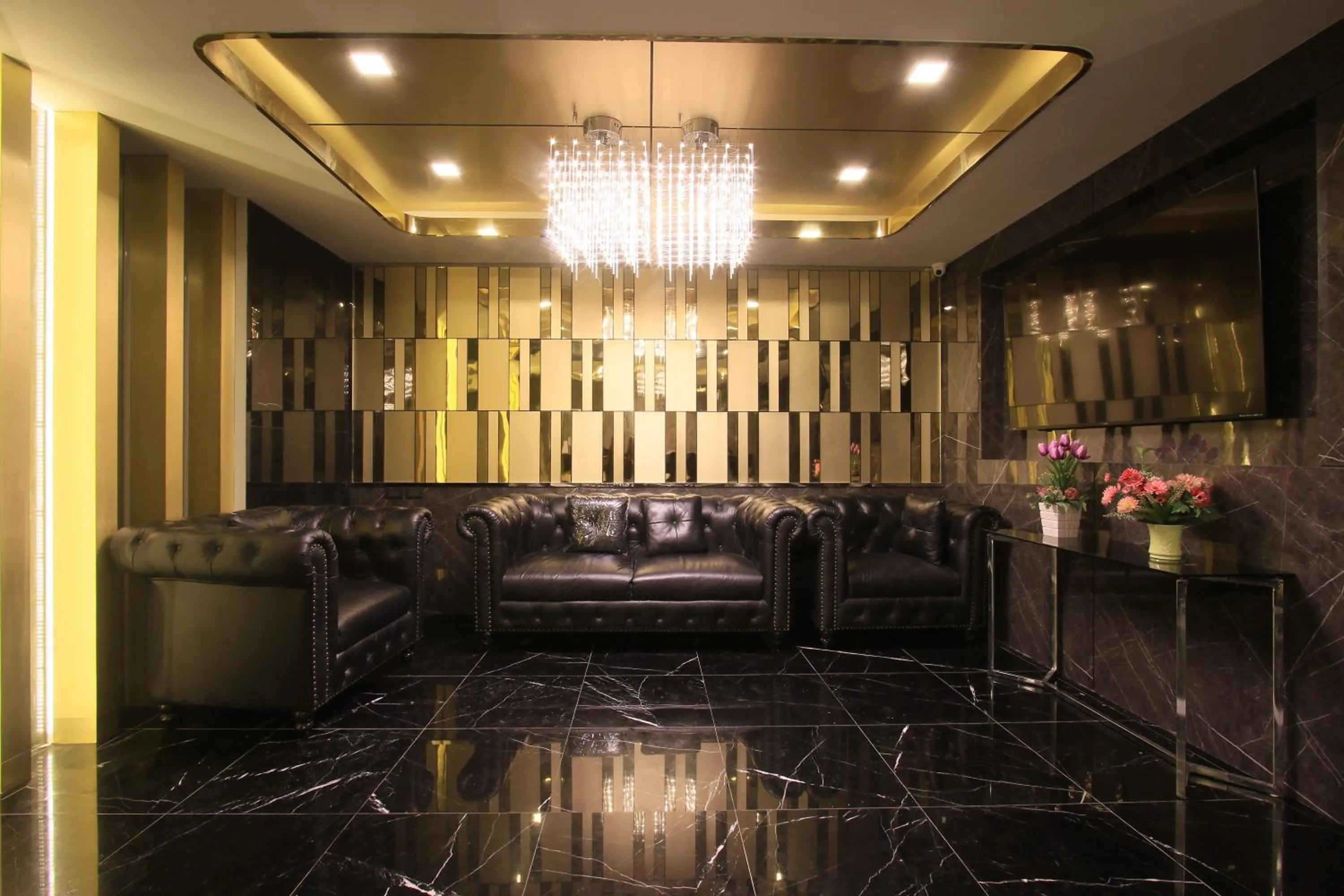 Pratunam Atrium Hotel