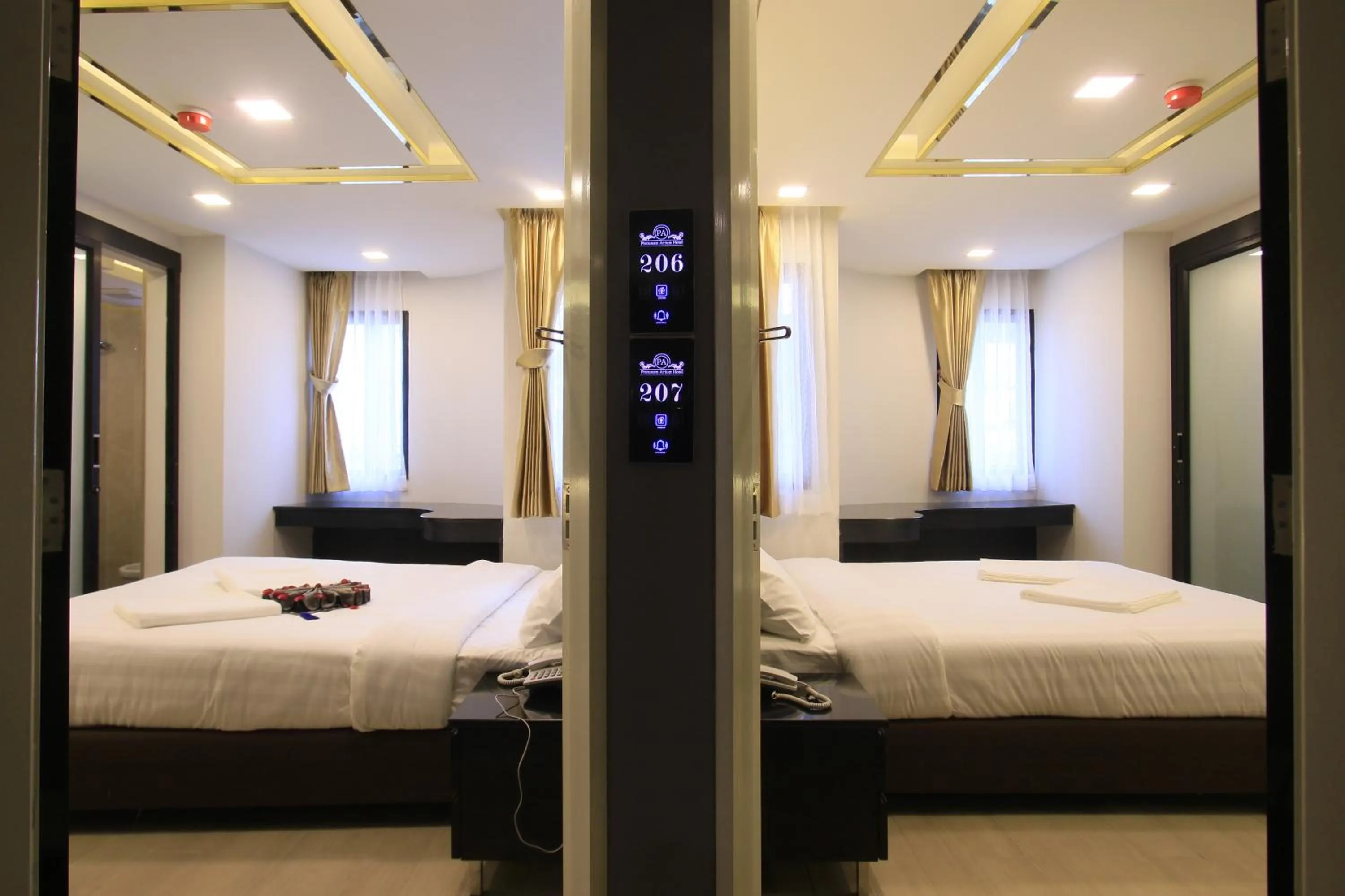 Bed in Pratunam Atrium Hotel