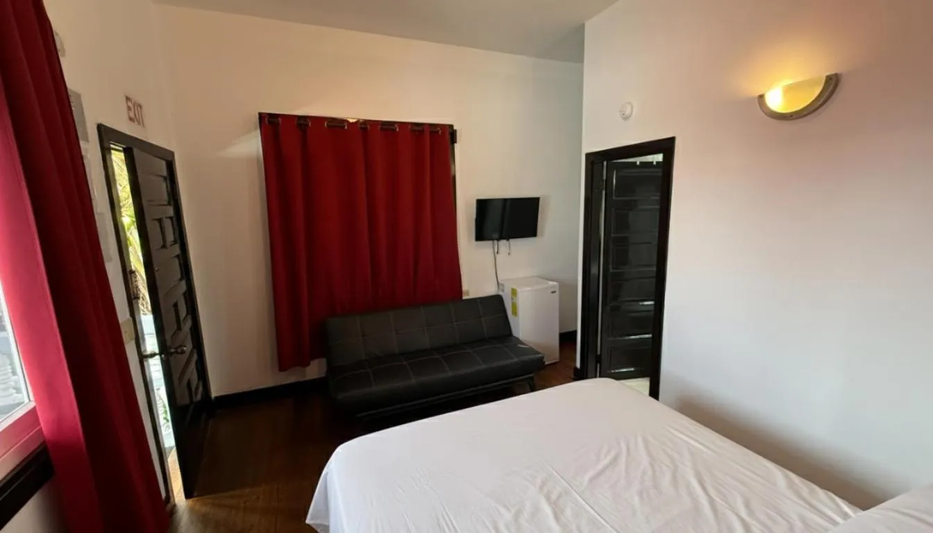 Bed in Serenade Hotel