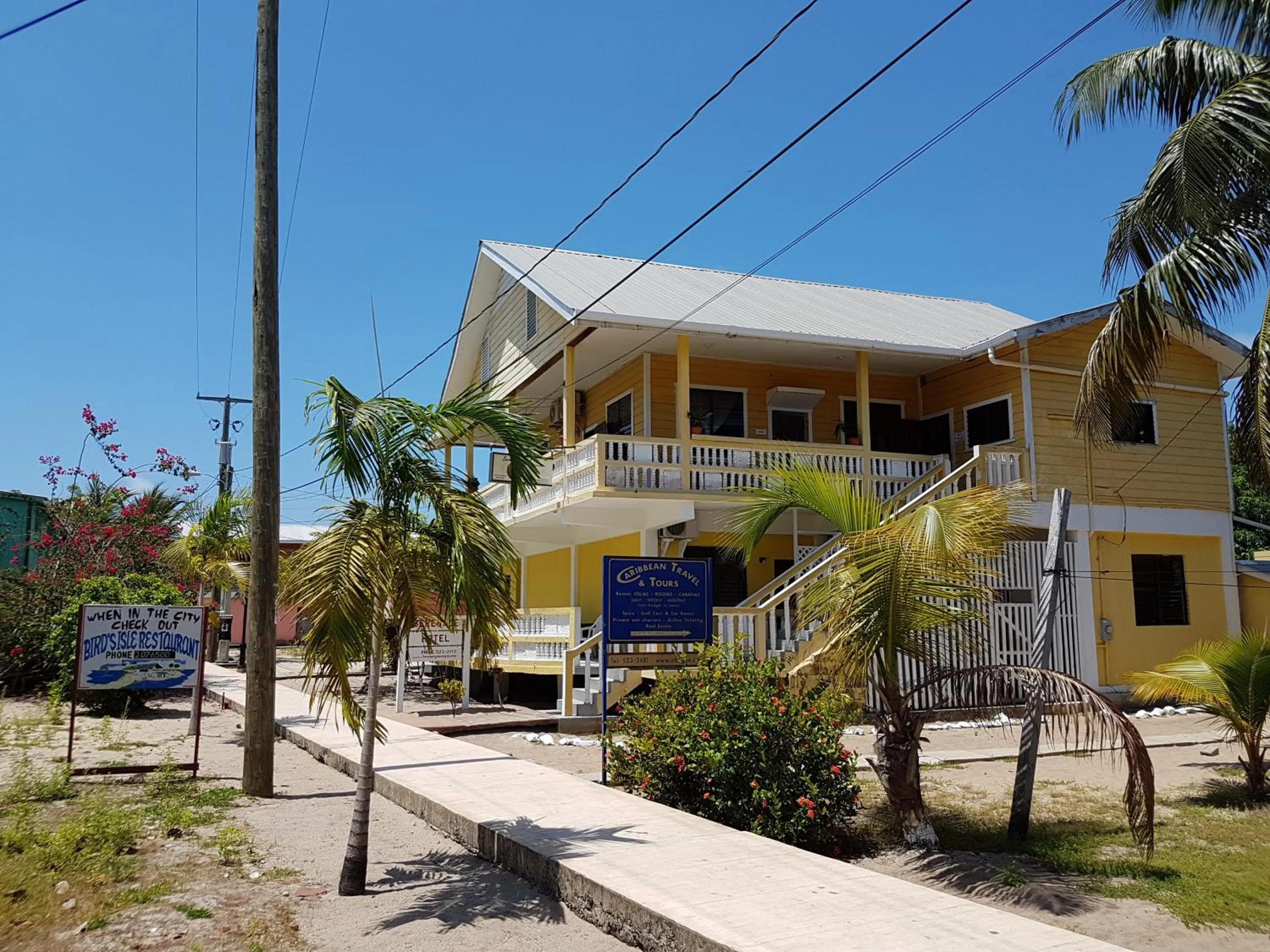 Facade/entrance in Serenade Hotel