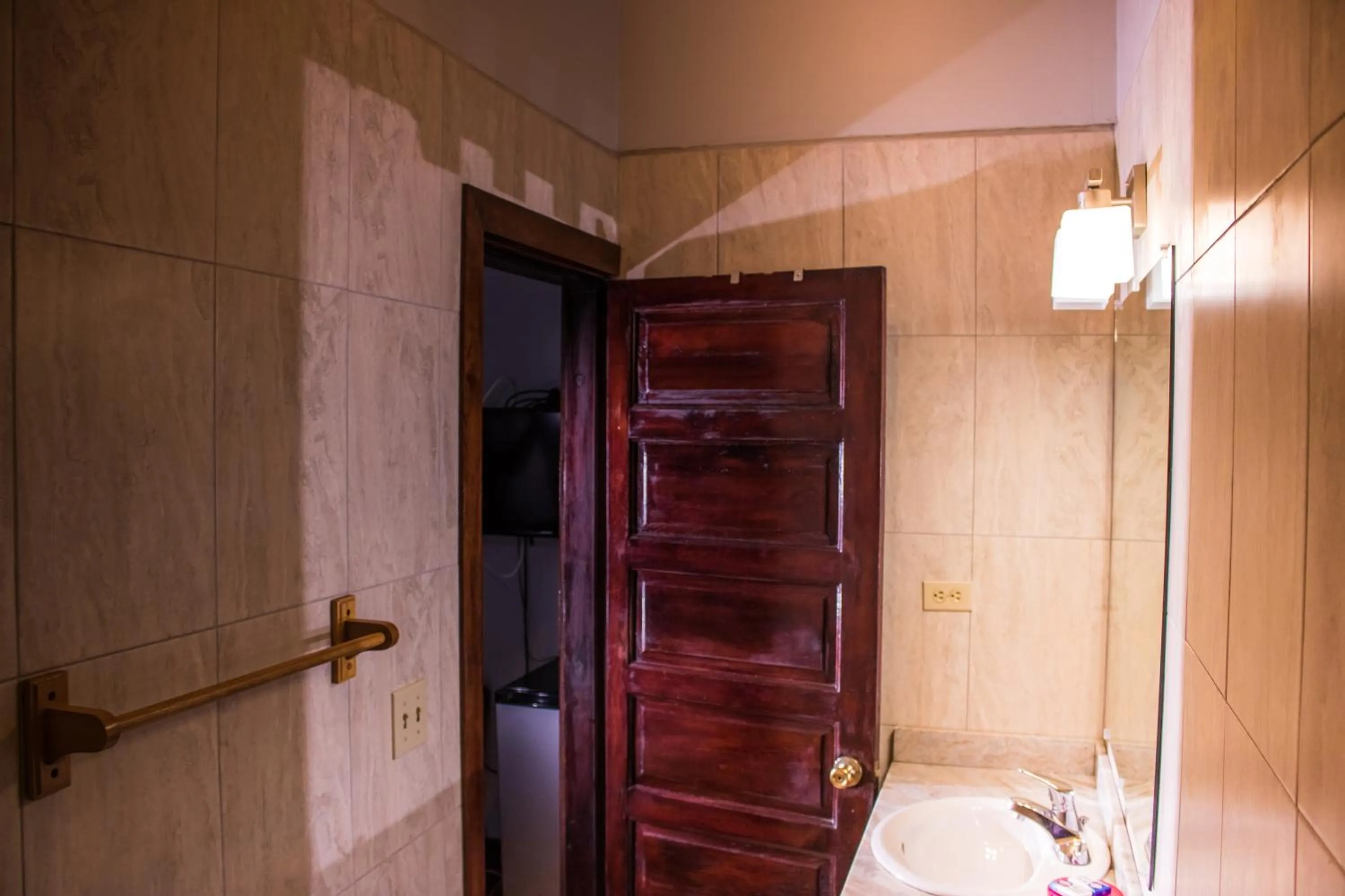 Bathroom in Serenade Hotel