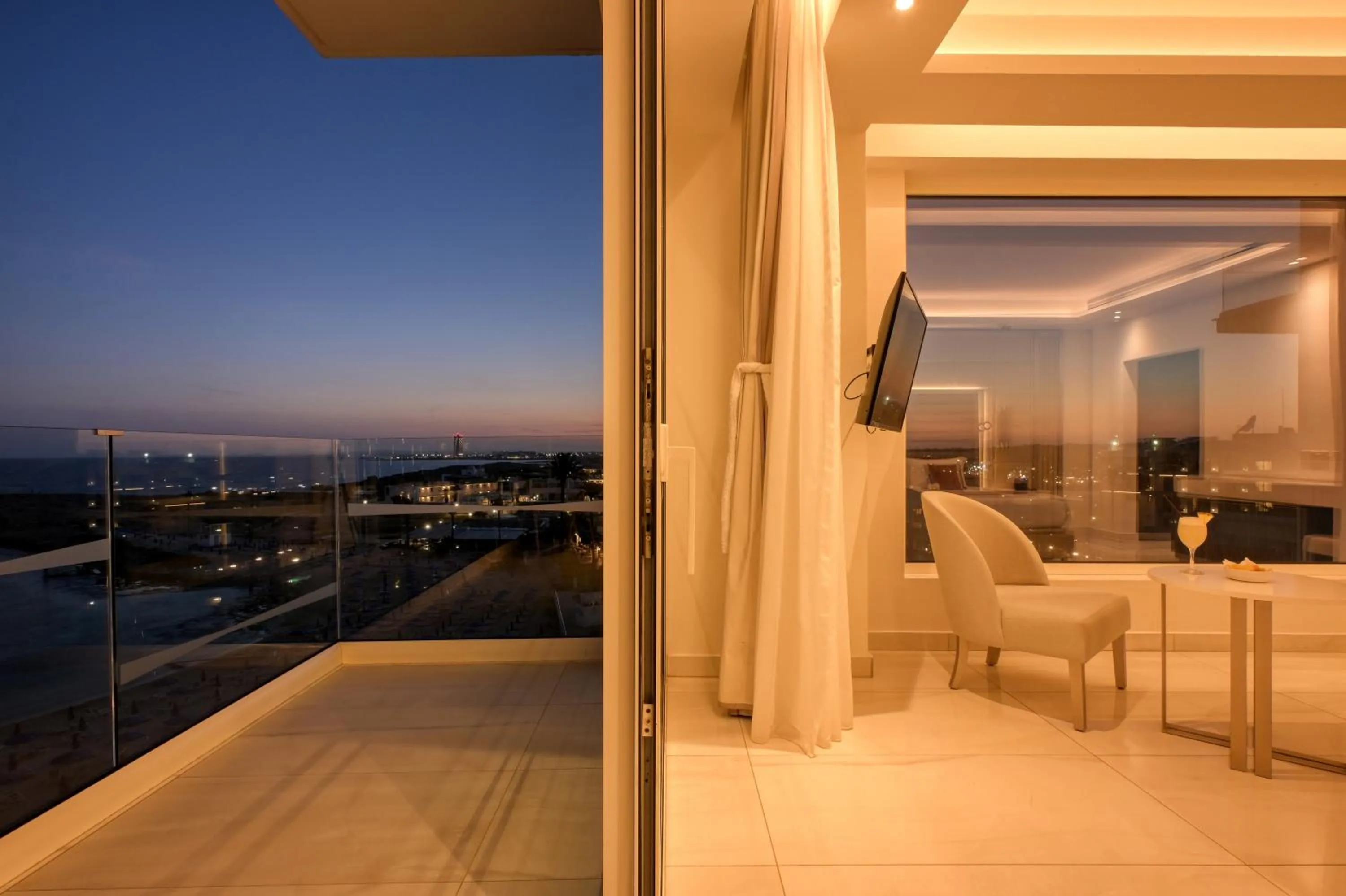 Chrysomare Beach Hotel & Resort