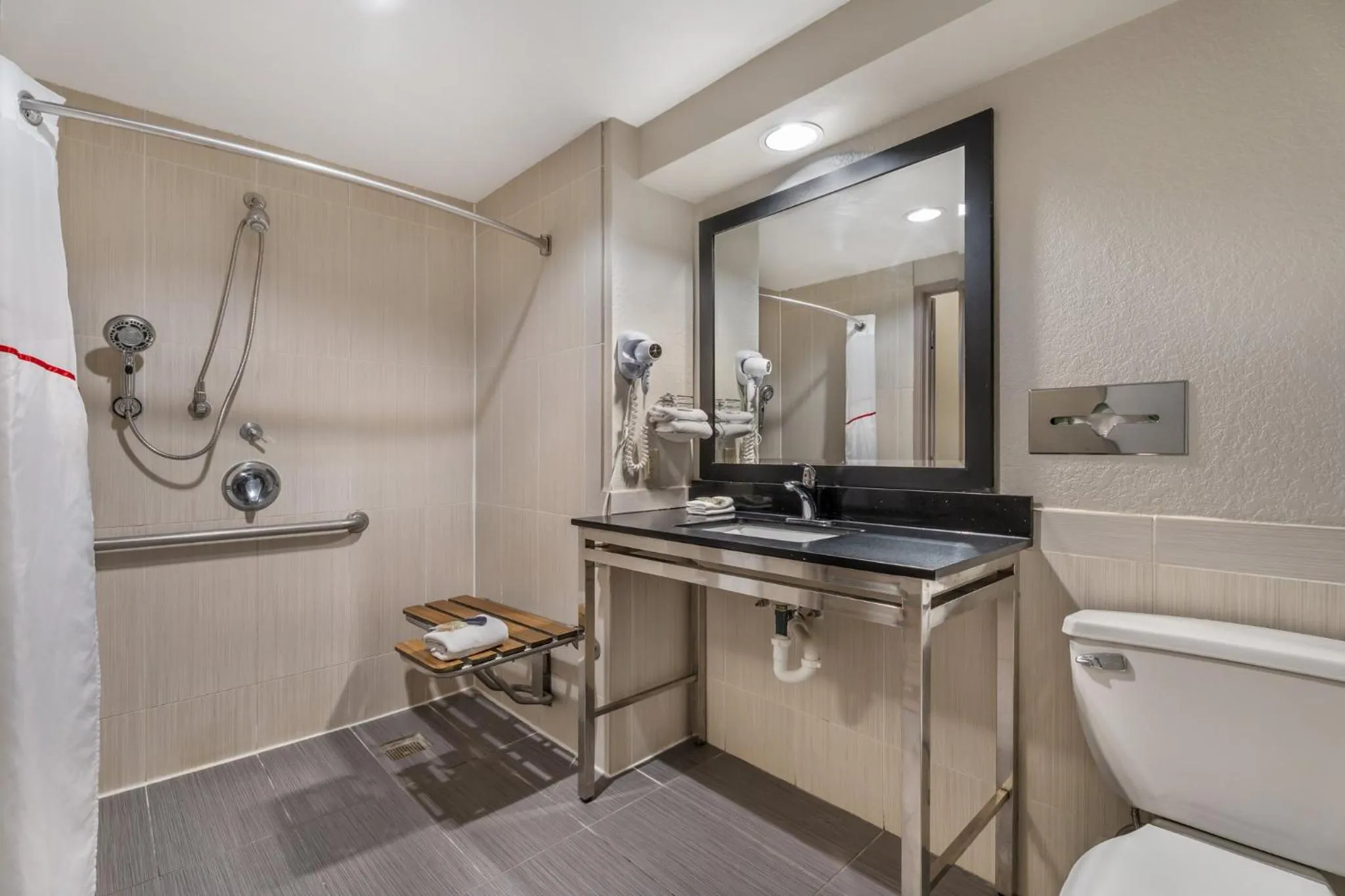 Bathroom in Red Roof Inn Houston Brookhollow