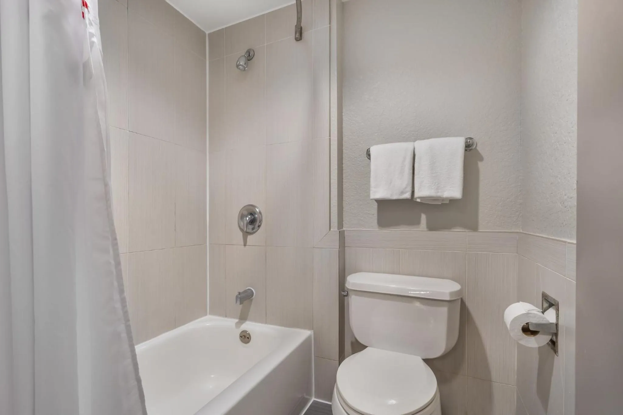 Bathroom in Red Roof Inn Houston Brookhollow