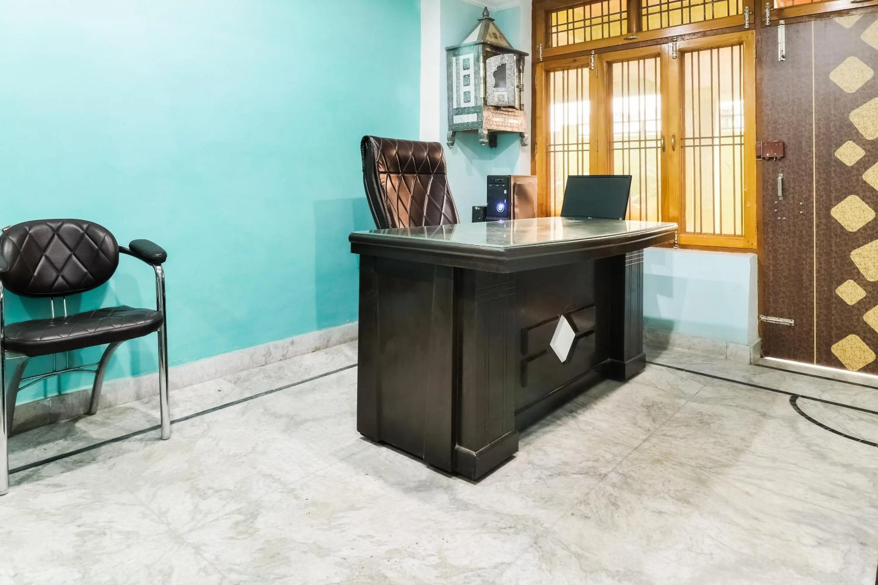 Lobby or reception in Hotel O by OYO Kalawati Palace