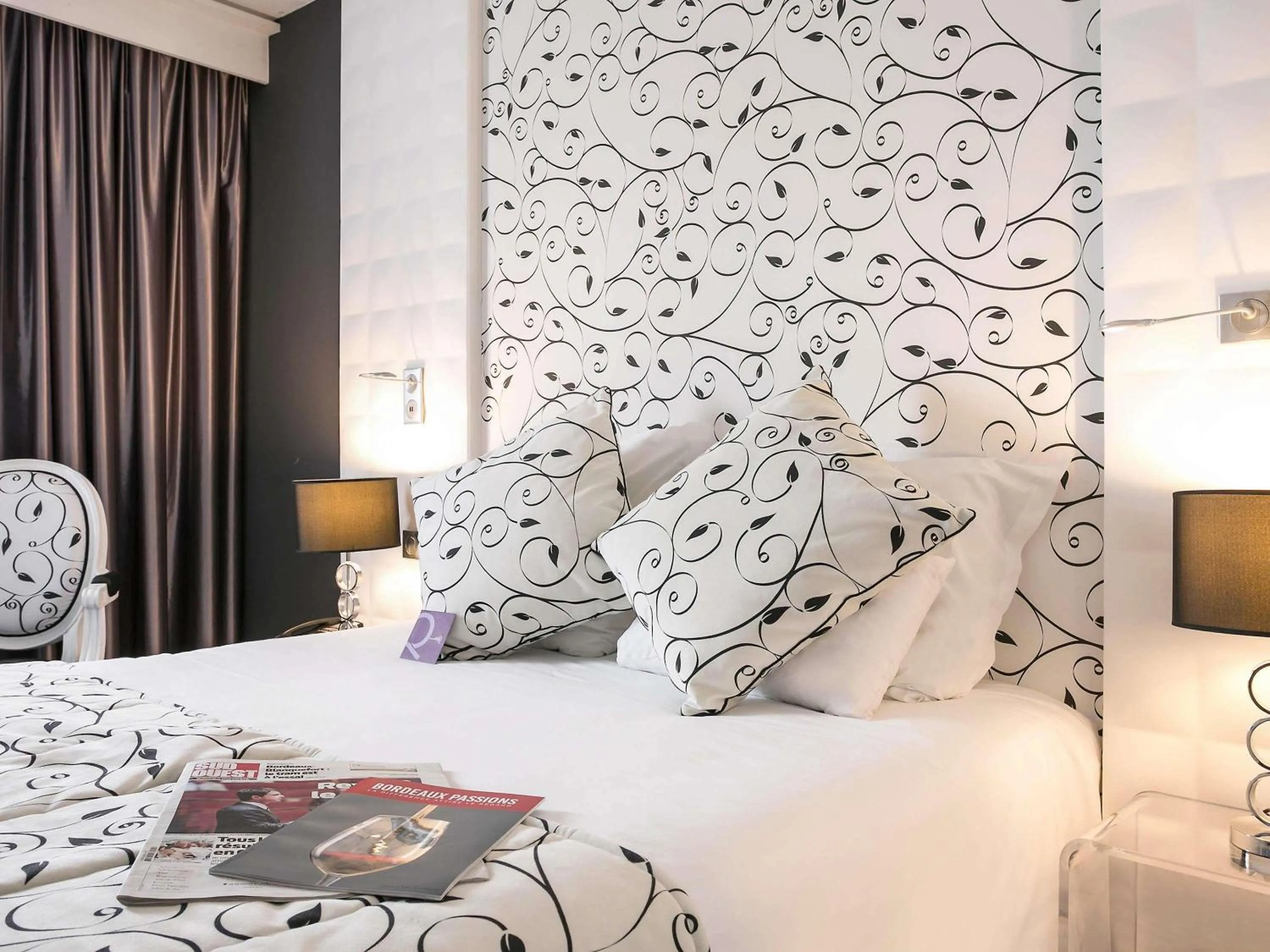 Bedroom, Bed in Mercure Bordeaux Aéroport